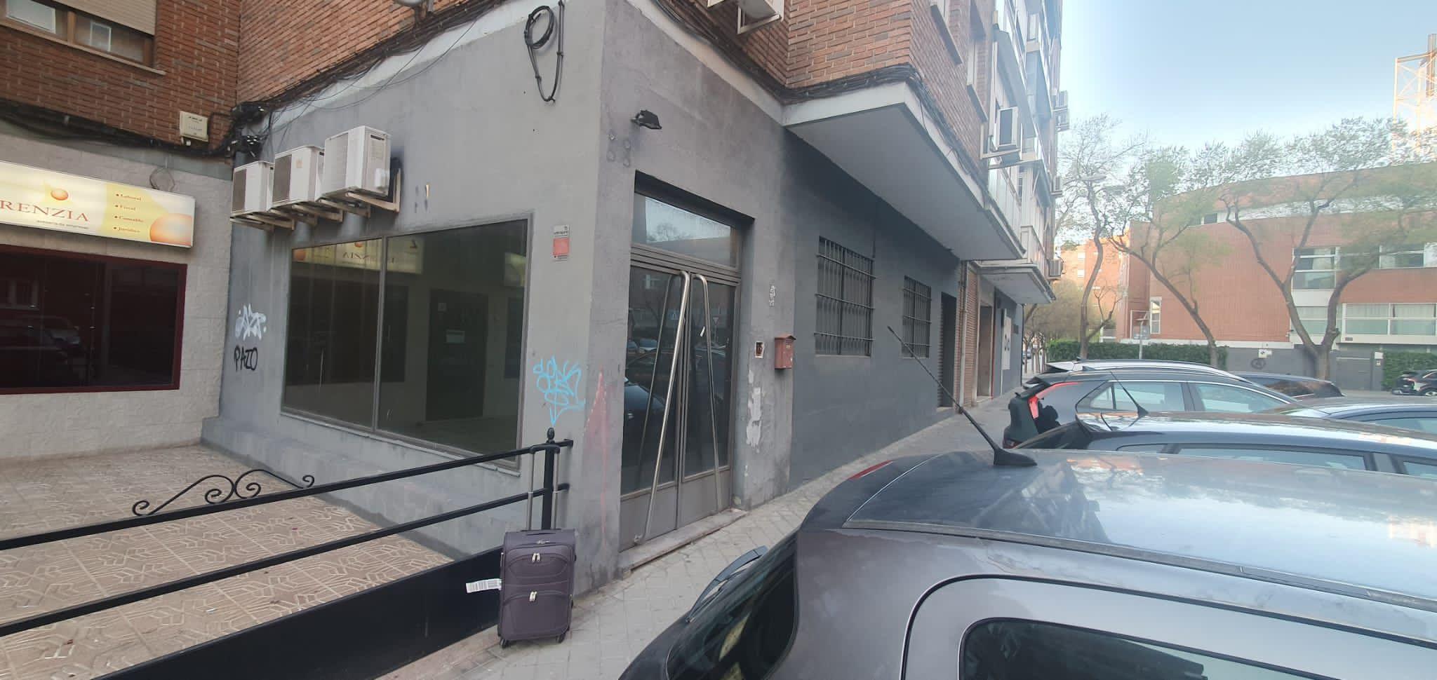 Local en Venta en C/ de César González Ruano - 7