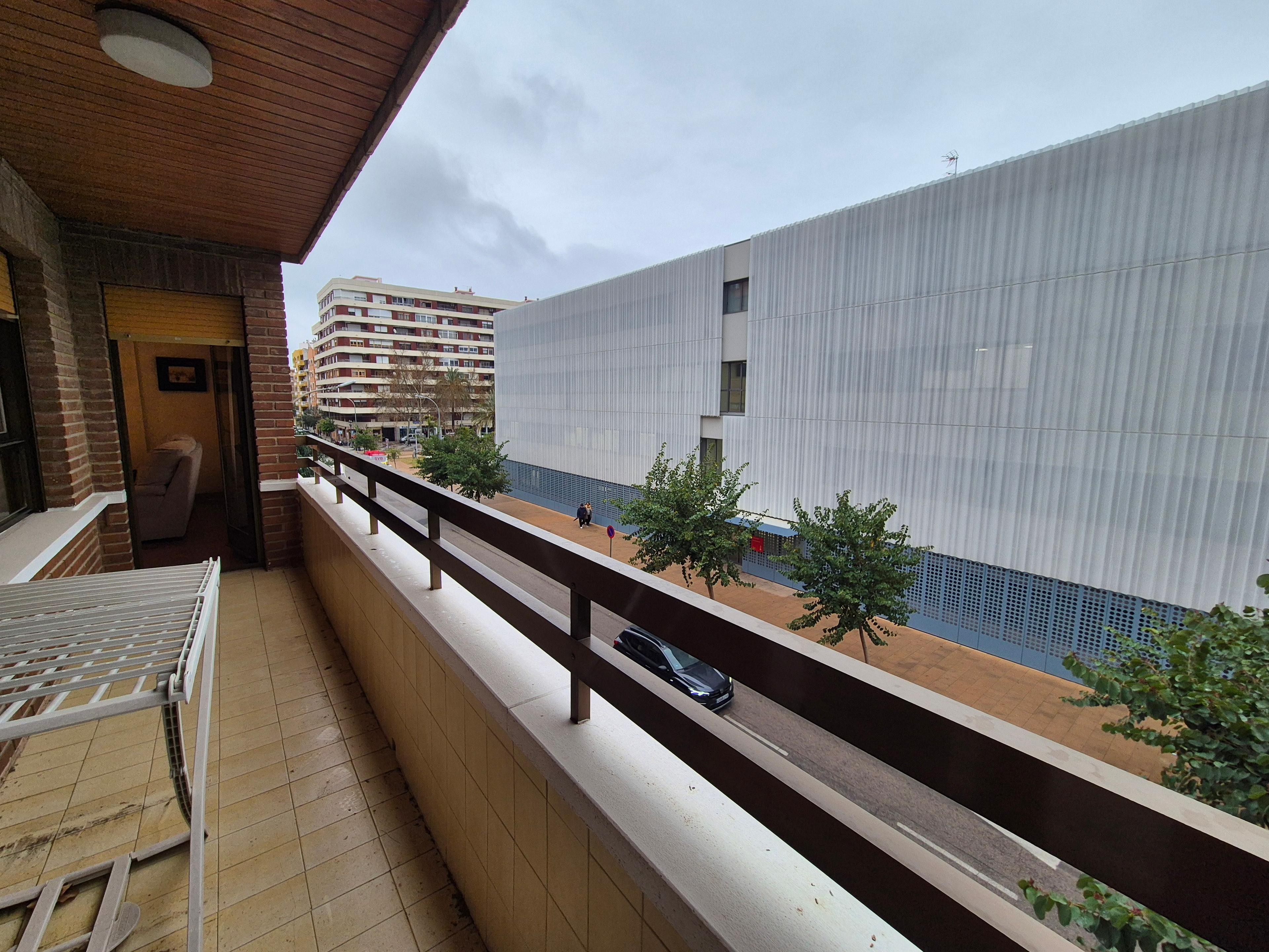 Piso en Venta en Carrer Ciutat de Barcelona - 5