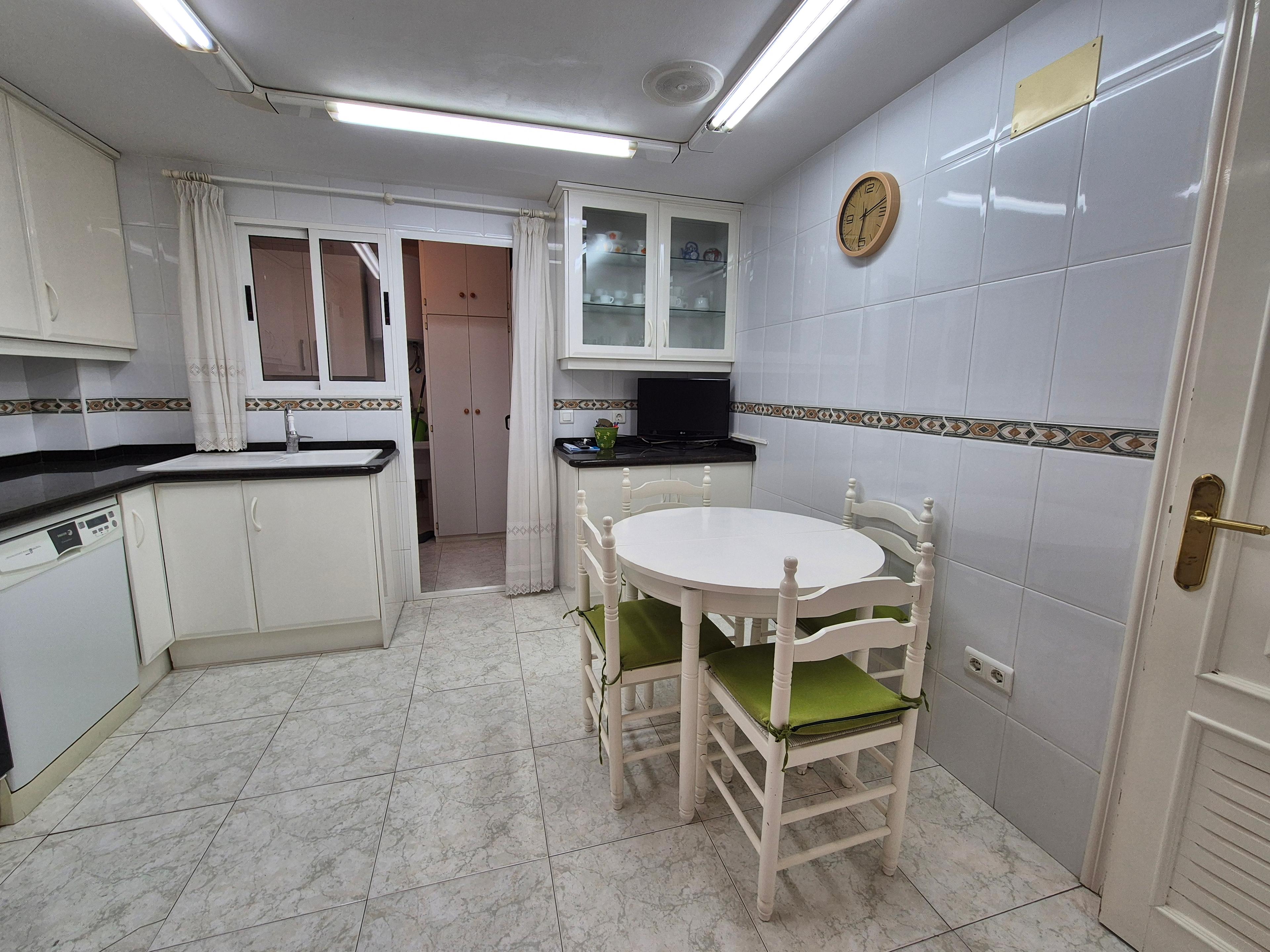 Piso en Venta en Carrer Ciutat de Barcelona - 11