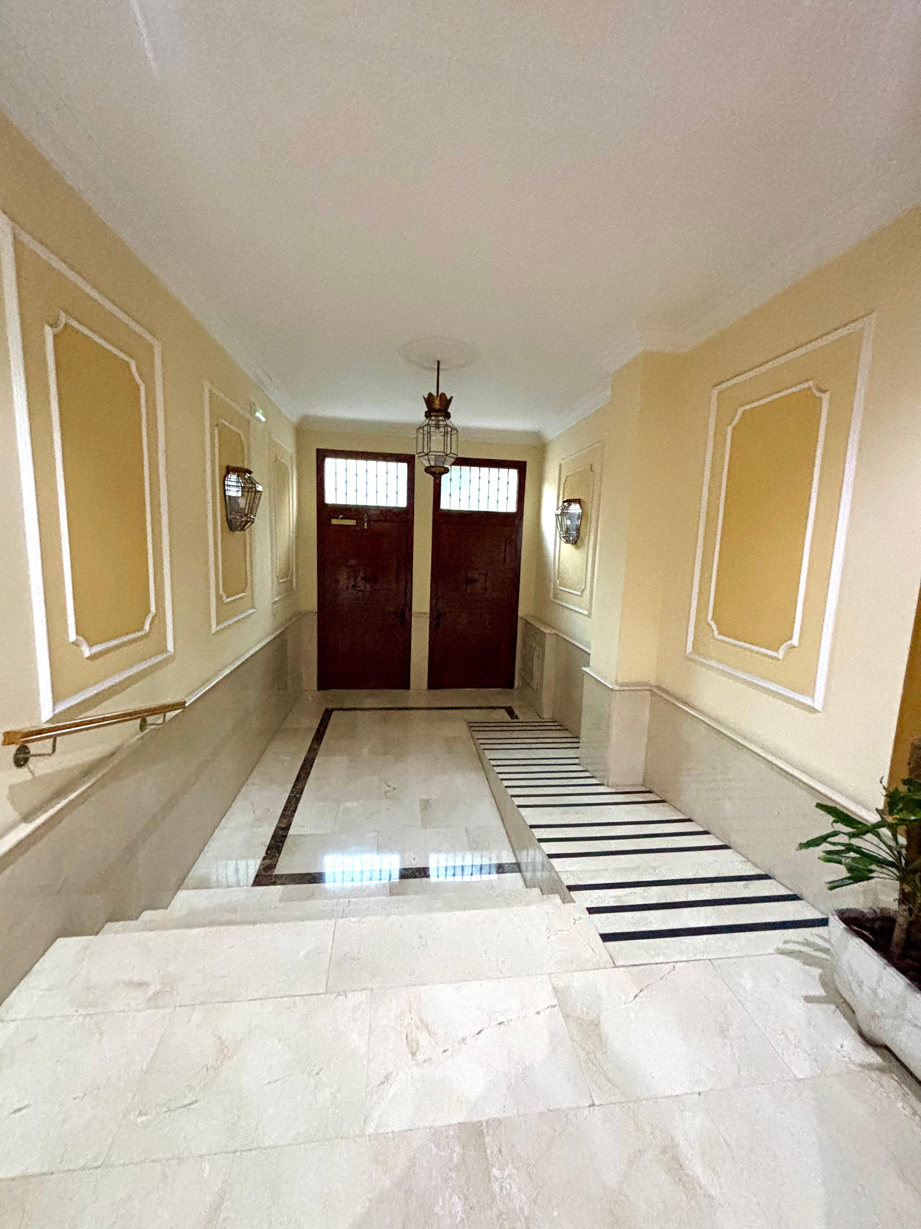 Piso en Venta en Av. de la Constitución - 16