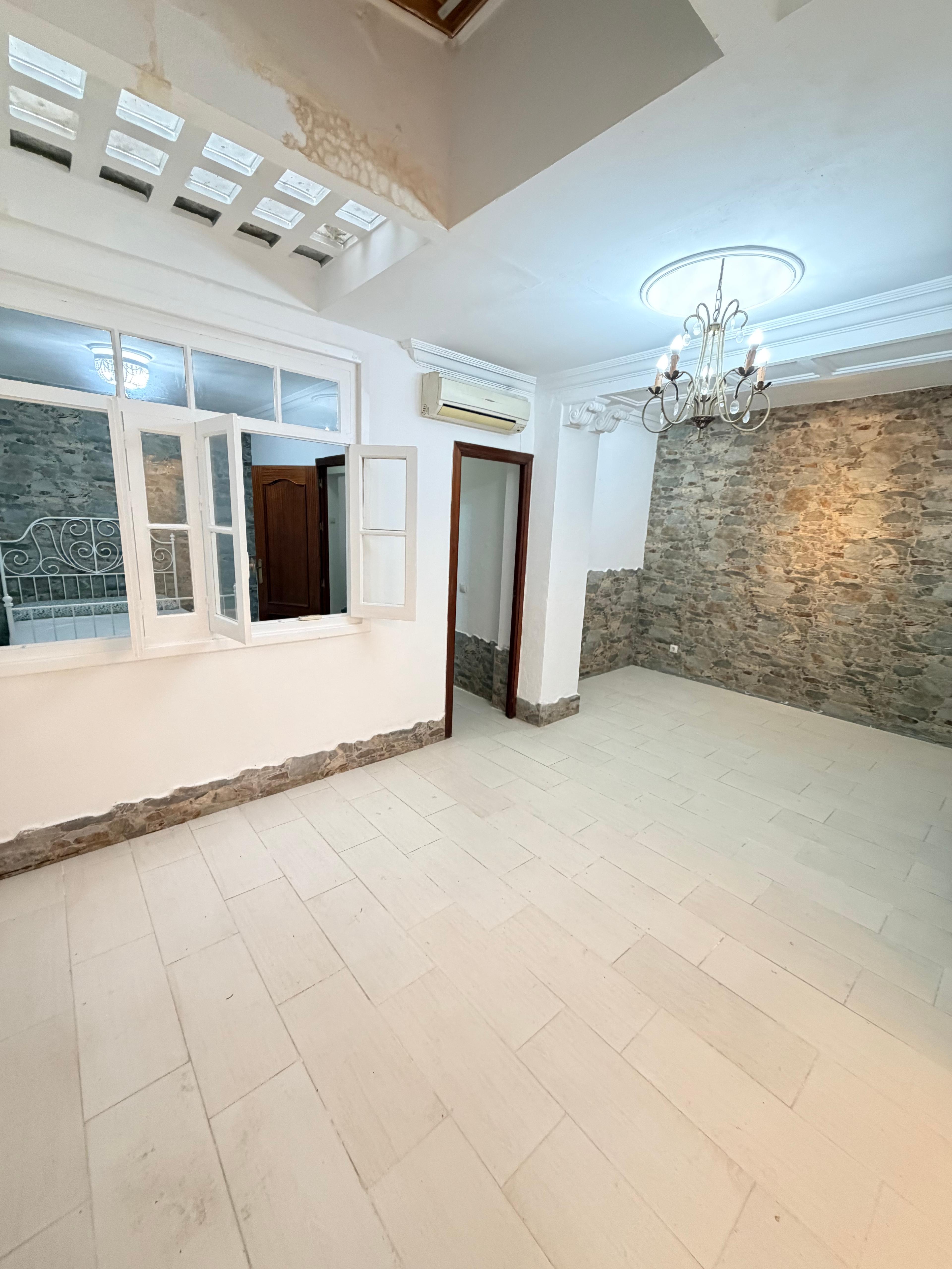 Piso en Venta - C. San Miguel, Sevilla - 1