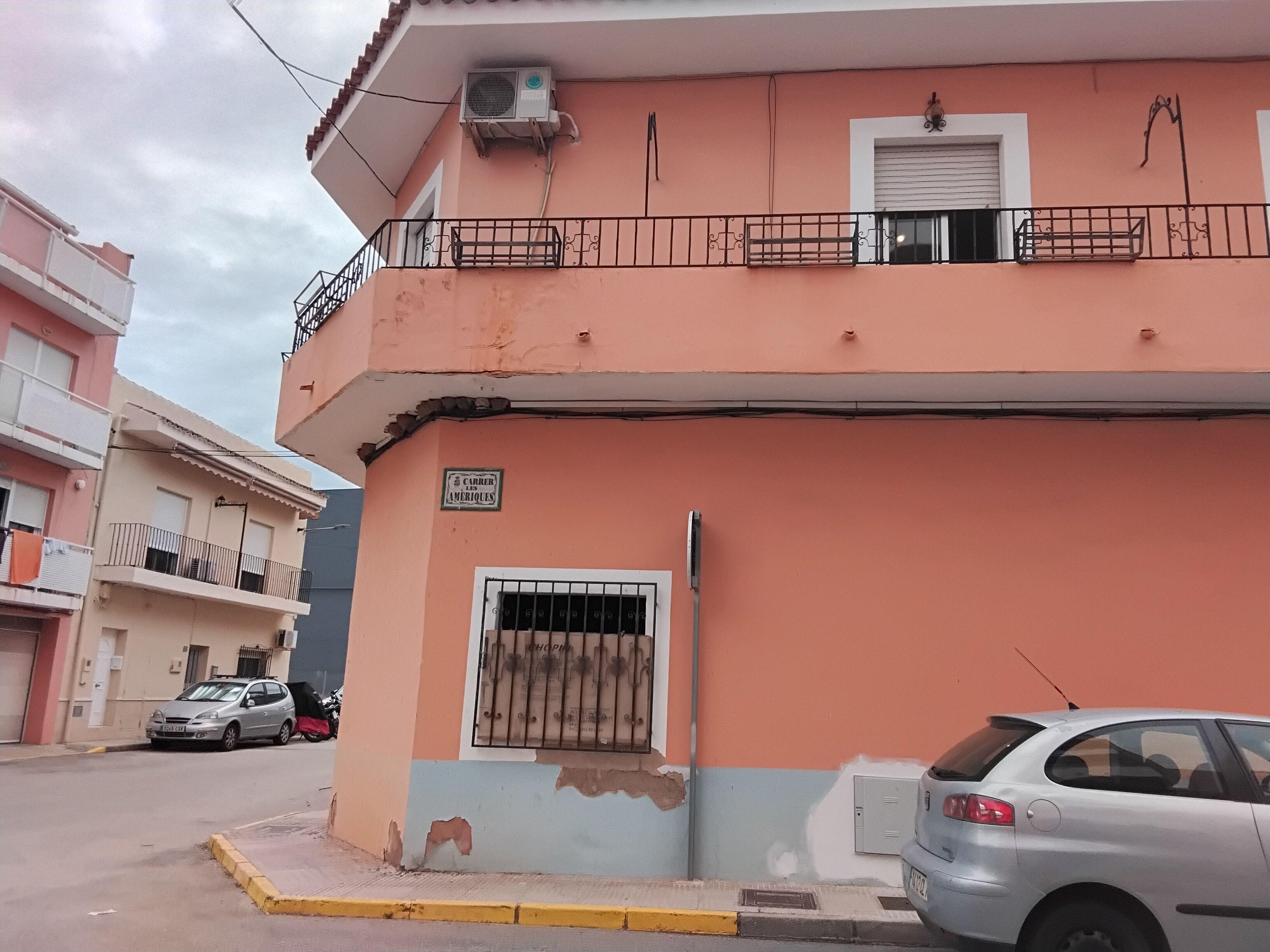 Casa Rural en Venta en Carrer les Amèriques - 24