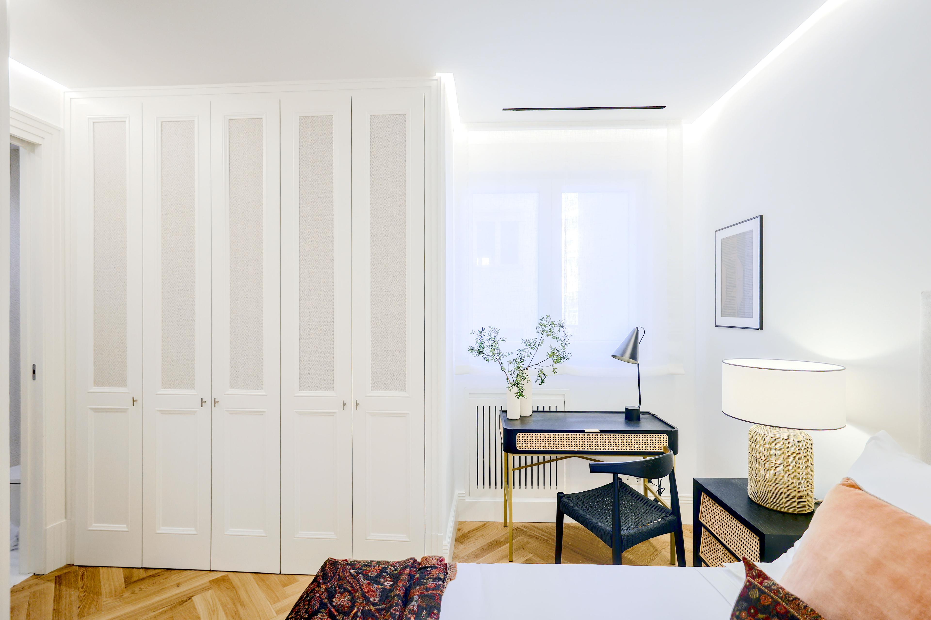 Piso en venta - C. de Antonio Acuña - 28