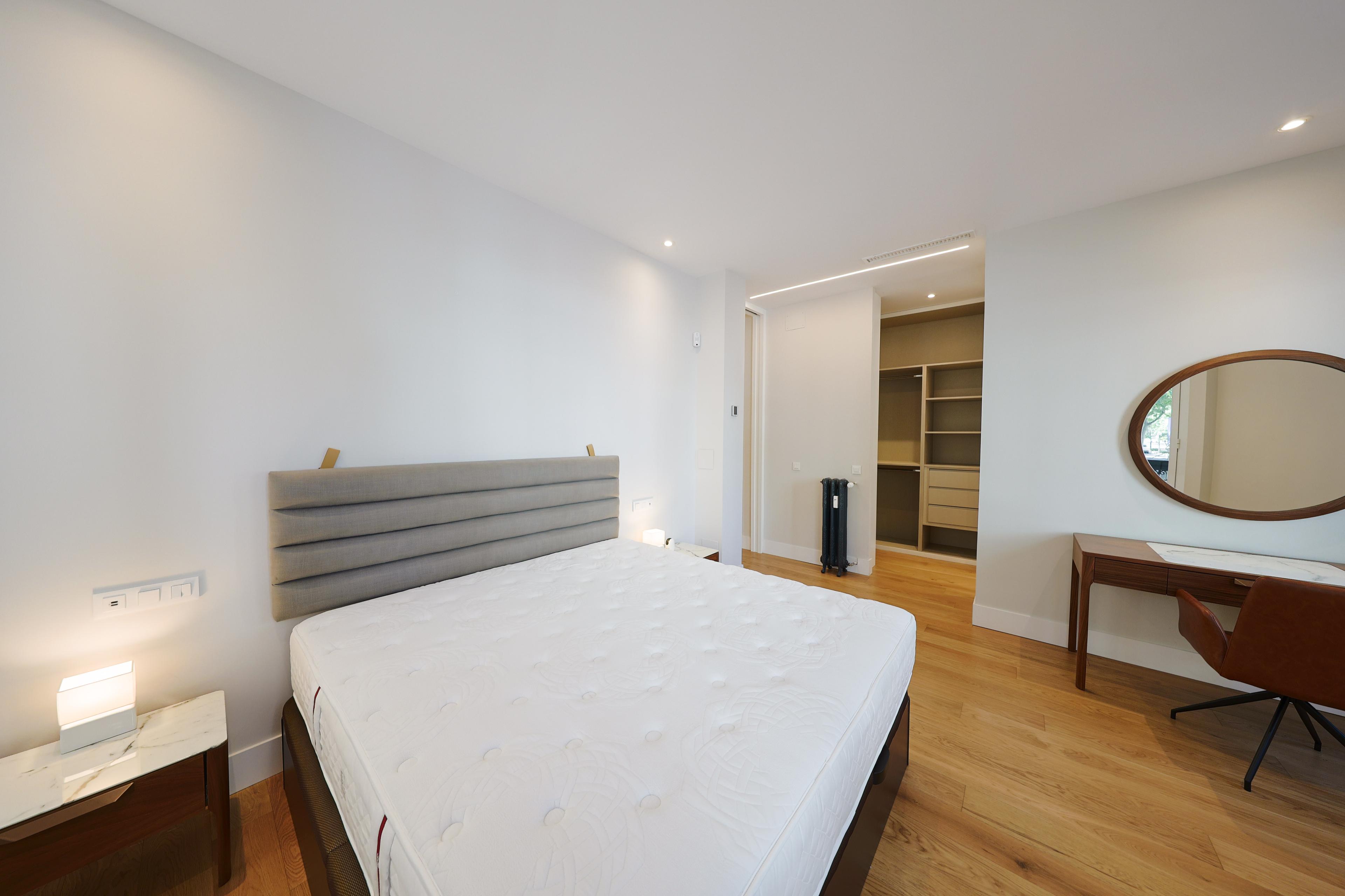 Piso en Venta en Calle del Príncipe de Vergara - 25