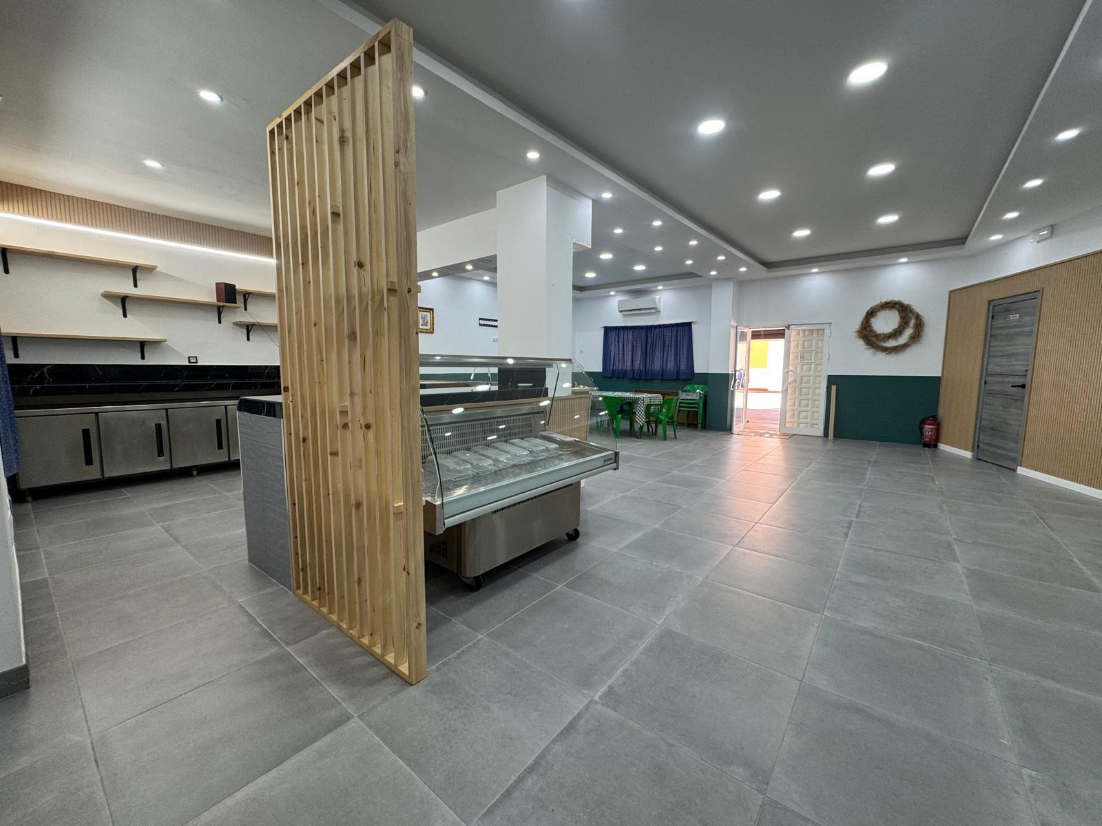 Local en Venta - Av. Trapiche, Marbella - 1