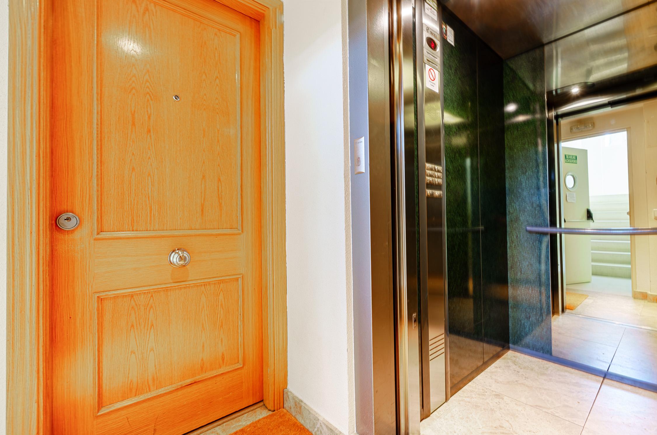 Piso en Venta en C. Bahía de Almería - 24