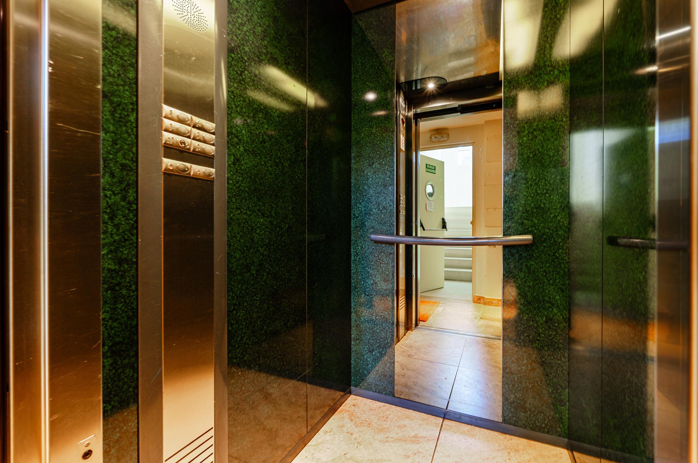 Piso en Venta en C. Bahía de Almería - 25