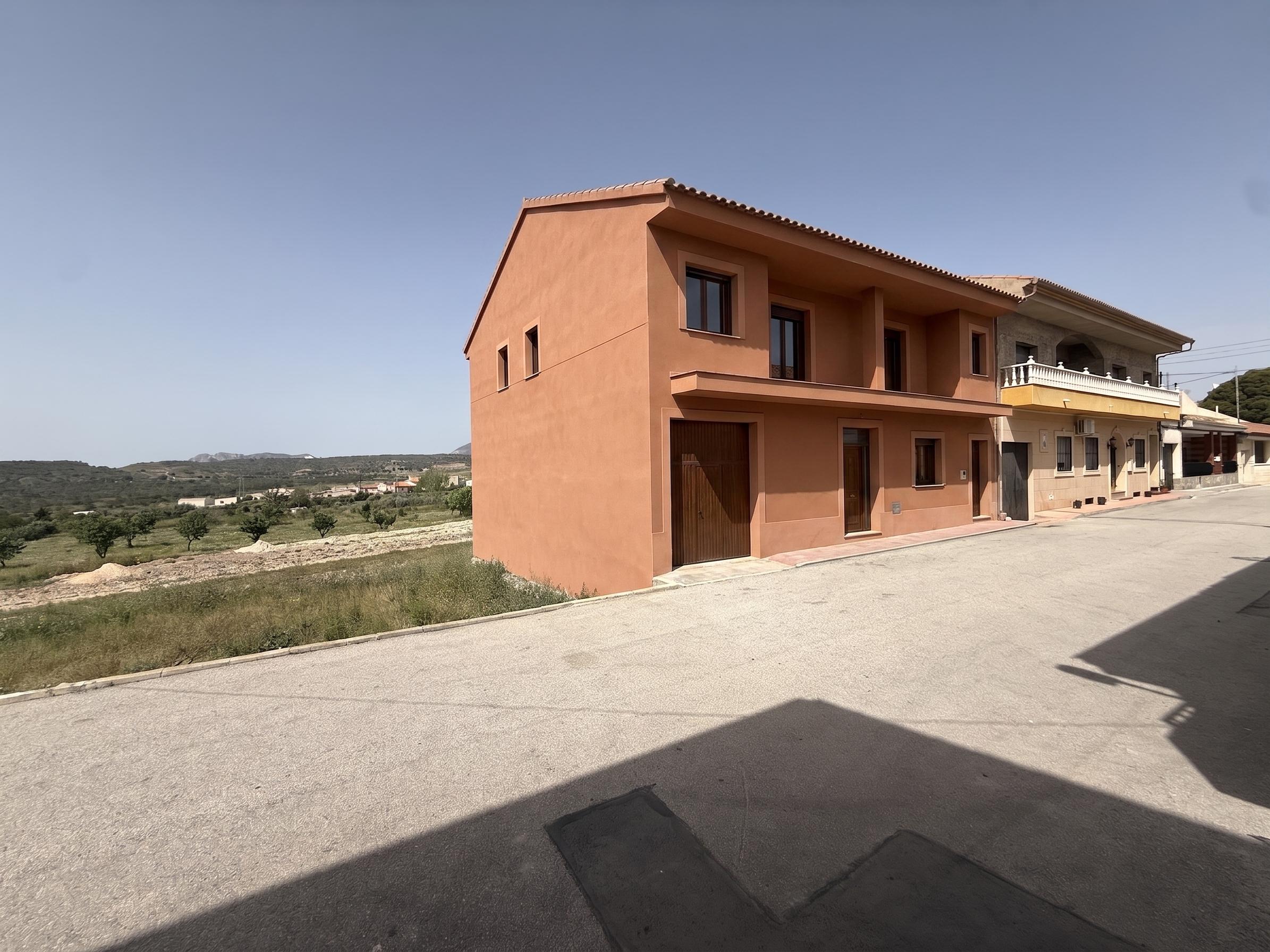 Casa Adosada en Venta en Bo. San Ginés - 5