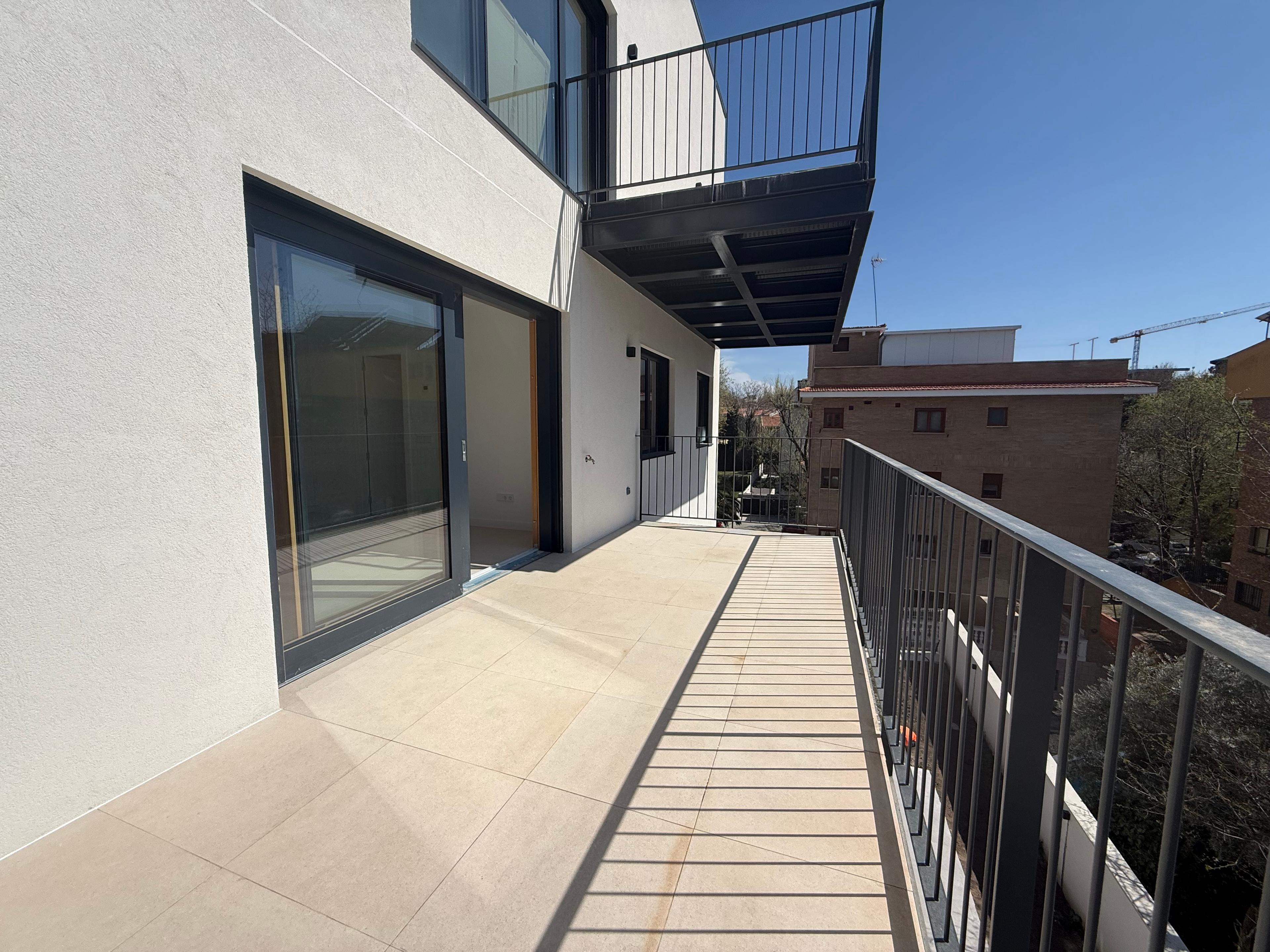 Piso en Alquiler en C. de López de Hoyos - 16