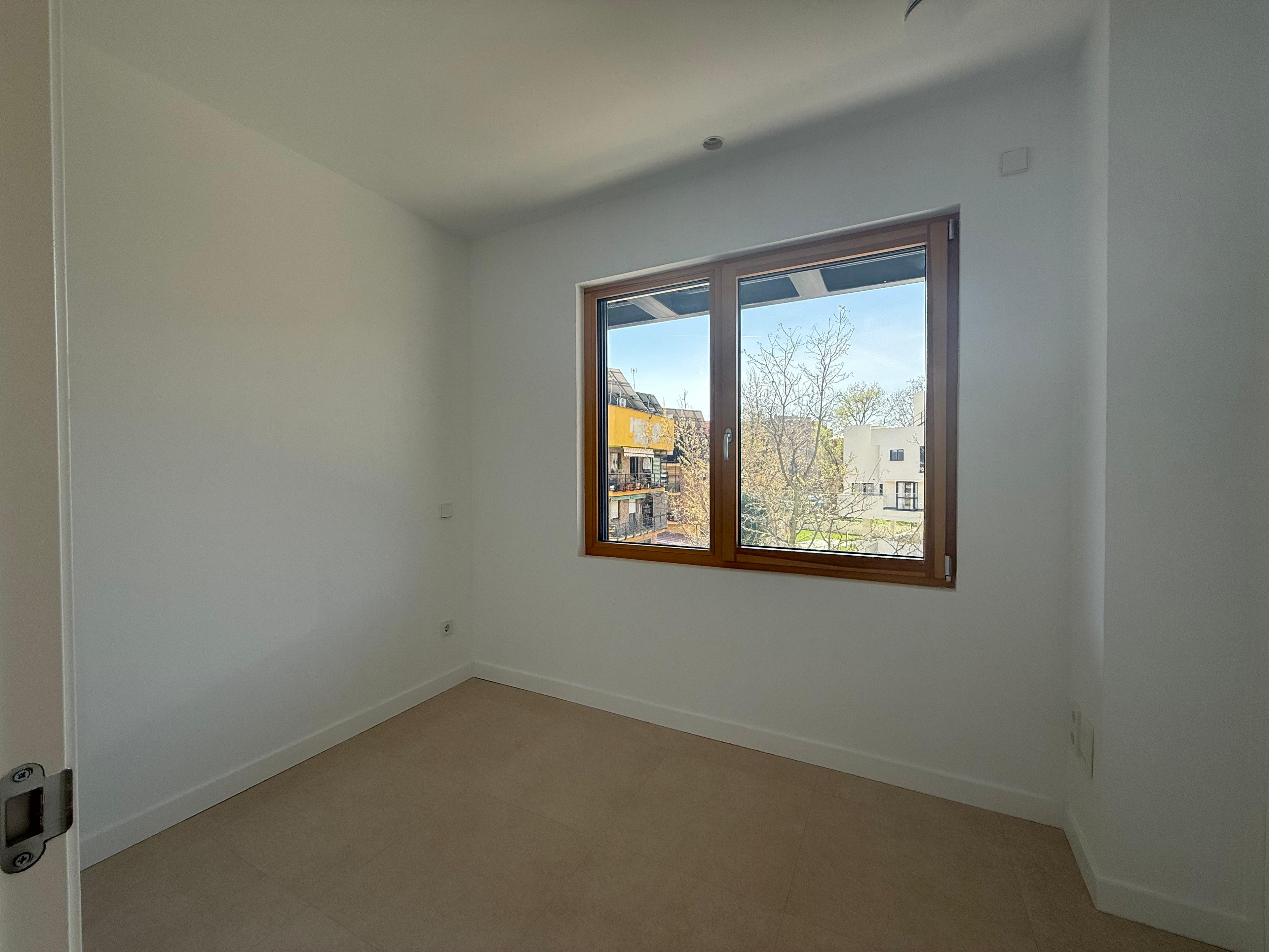 Piso en Alquiler en C. de López de Hoyos - 3