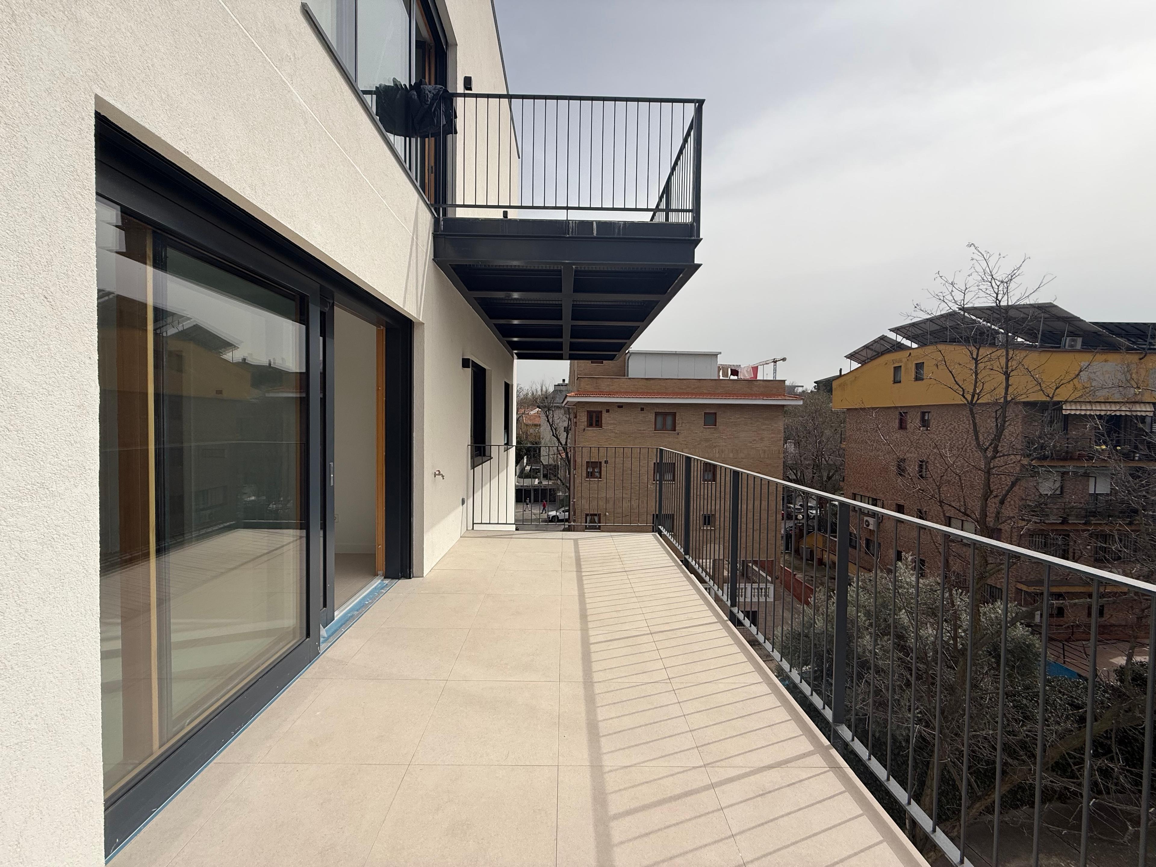 Piso en Alquiler en C. de López de Hoyos - 17