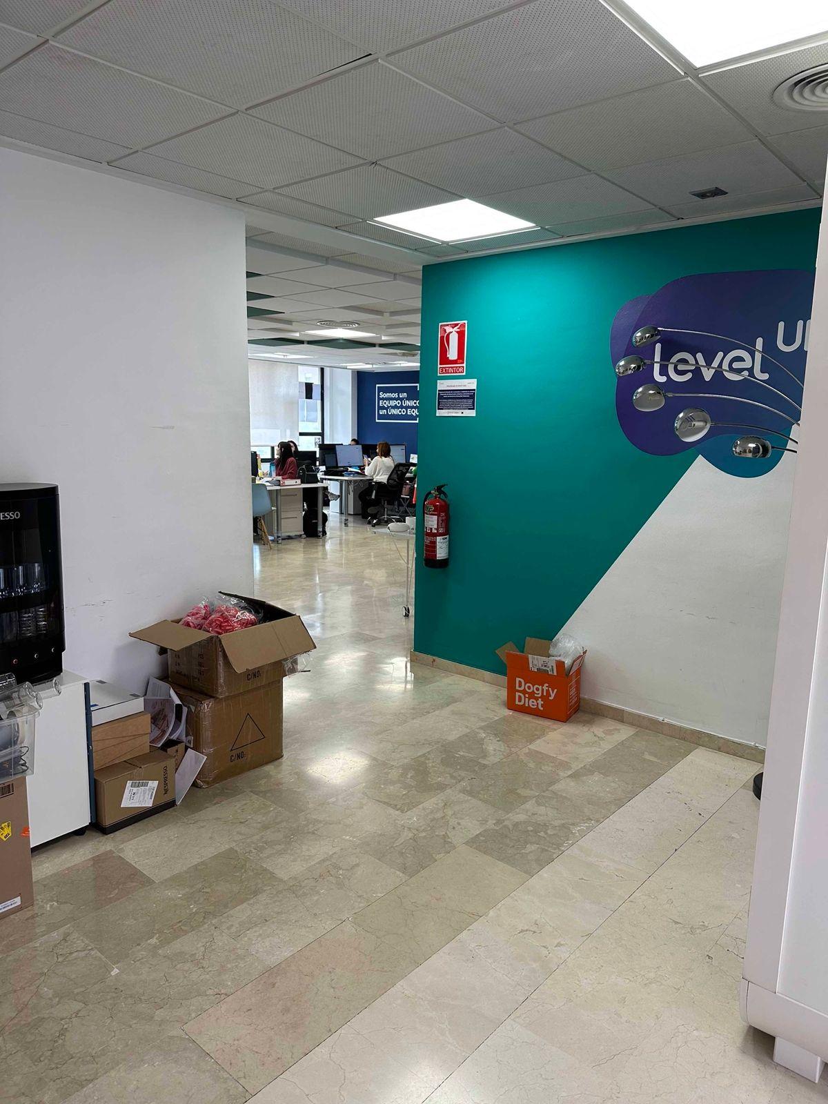 Oficina en Venta en Calle Médico Vicente Reyes - 7