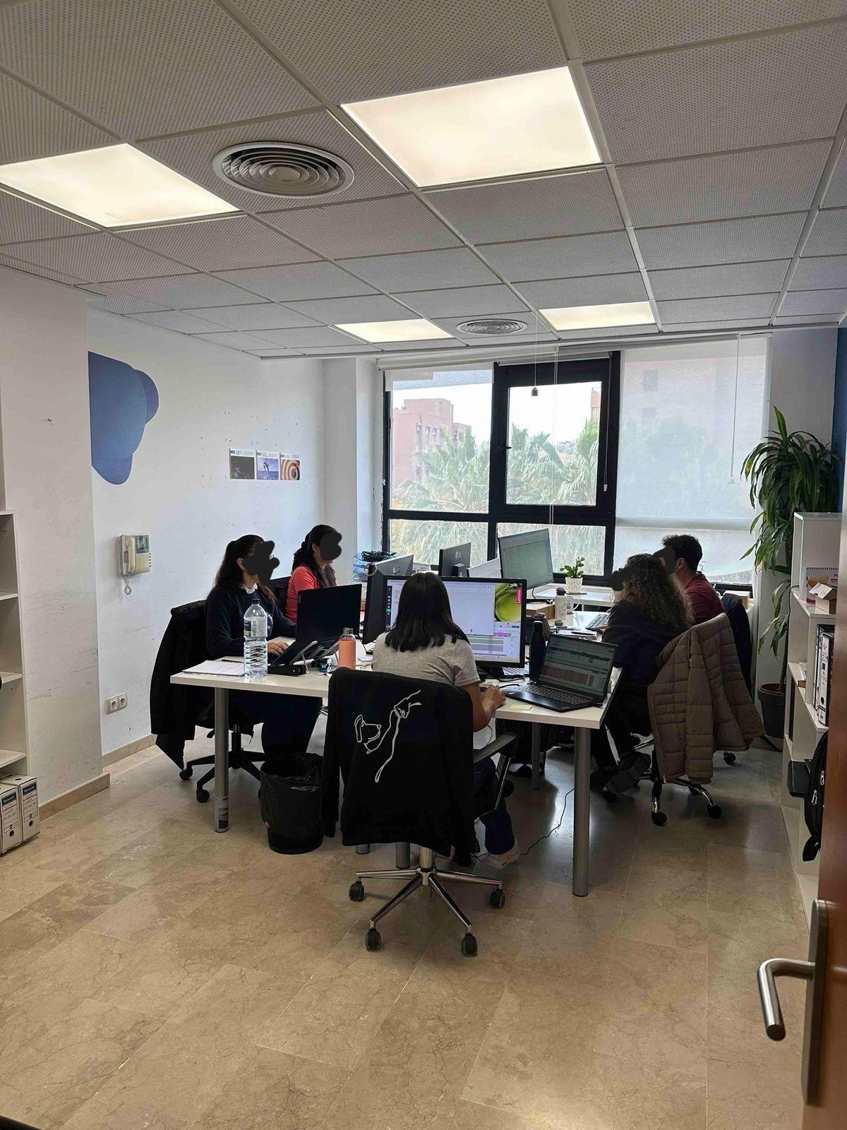 Oficina en Venta en Calle Médico Vicente Reyes - 17