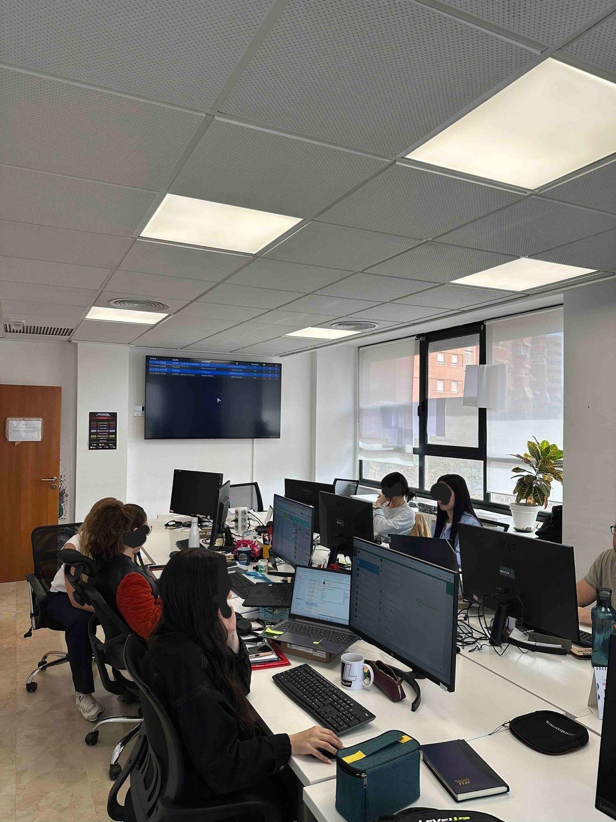 Oficina en Venta en Calle Médico Vicente Reyes - 19