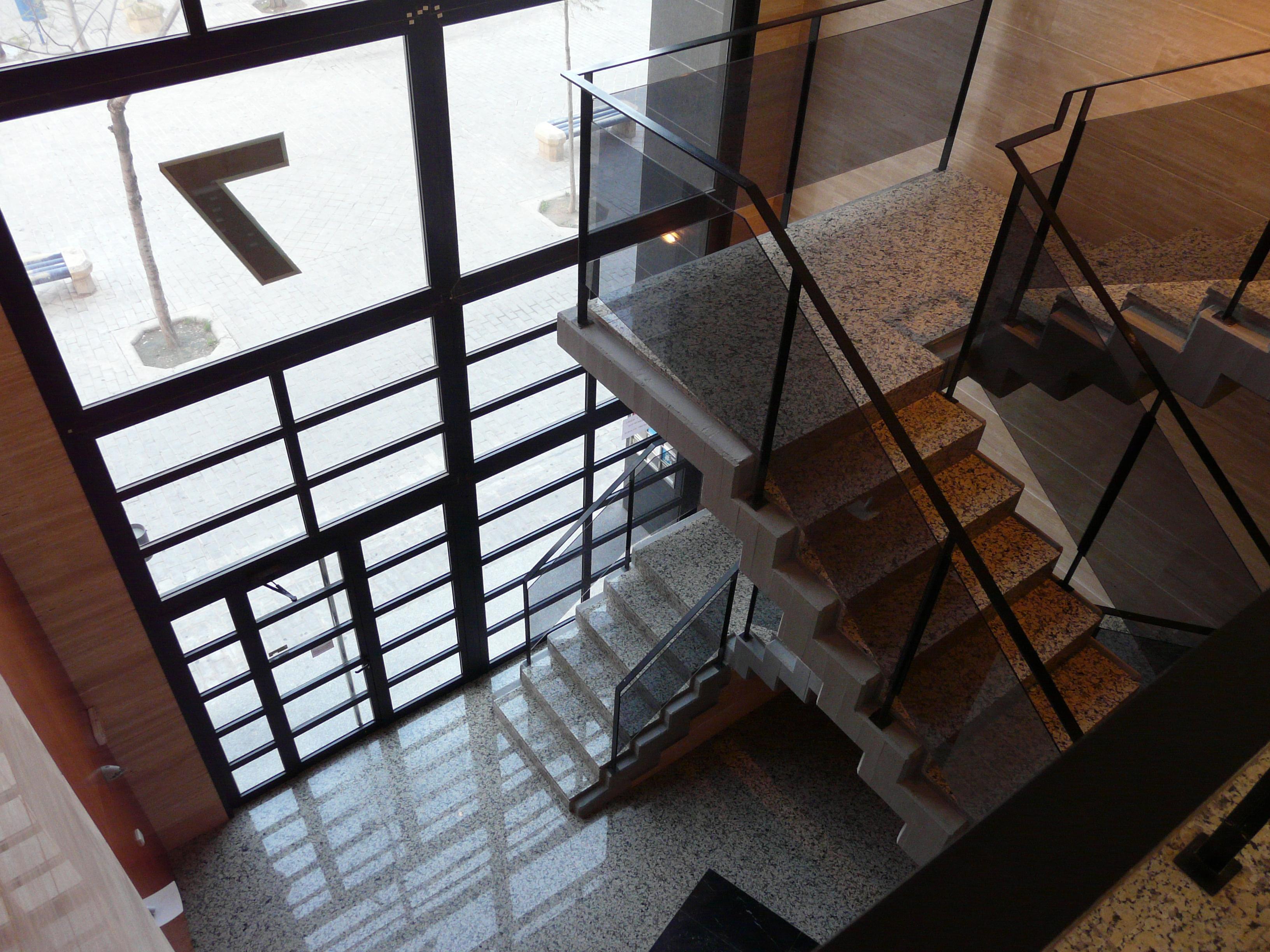 Oficina en Venta en Calle Médico Vicente Reyes - 5