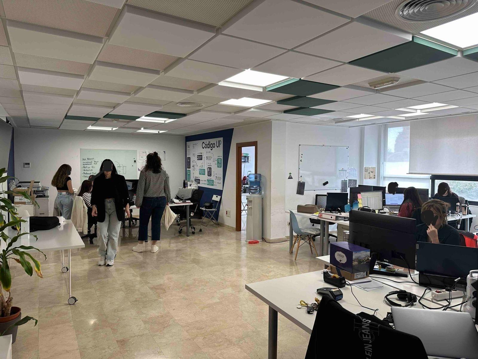 Oficina en Venta en Calle Médico Vicente Reyes - 21