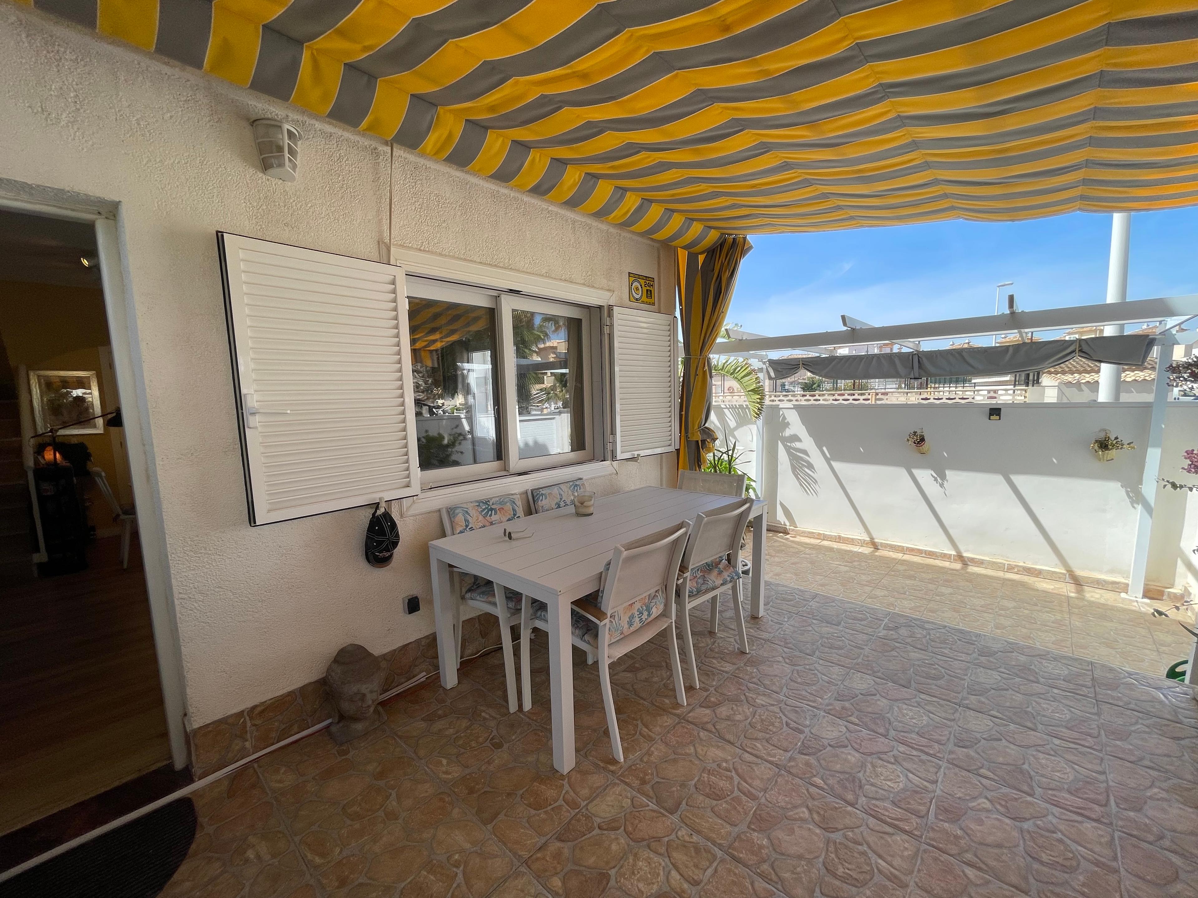 Casa Adosada en Venta en C. Monte de Sta. Pola - 5