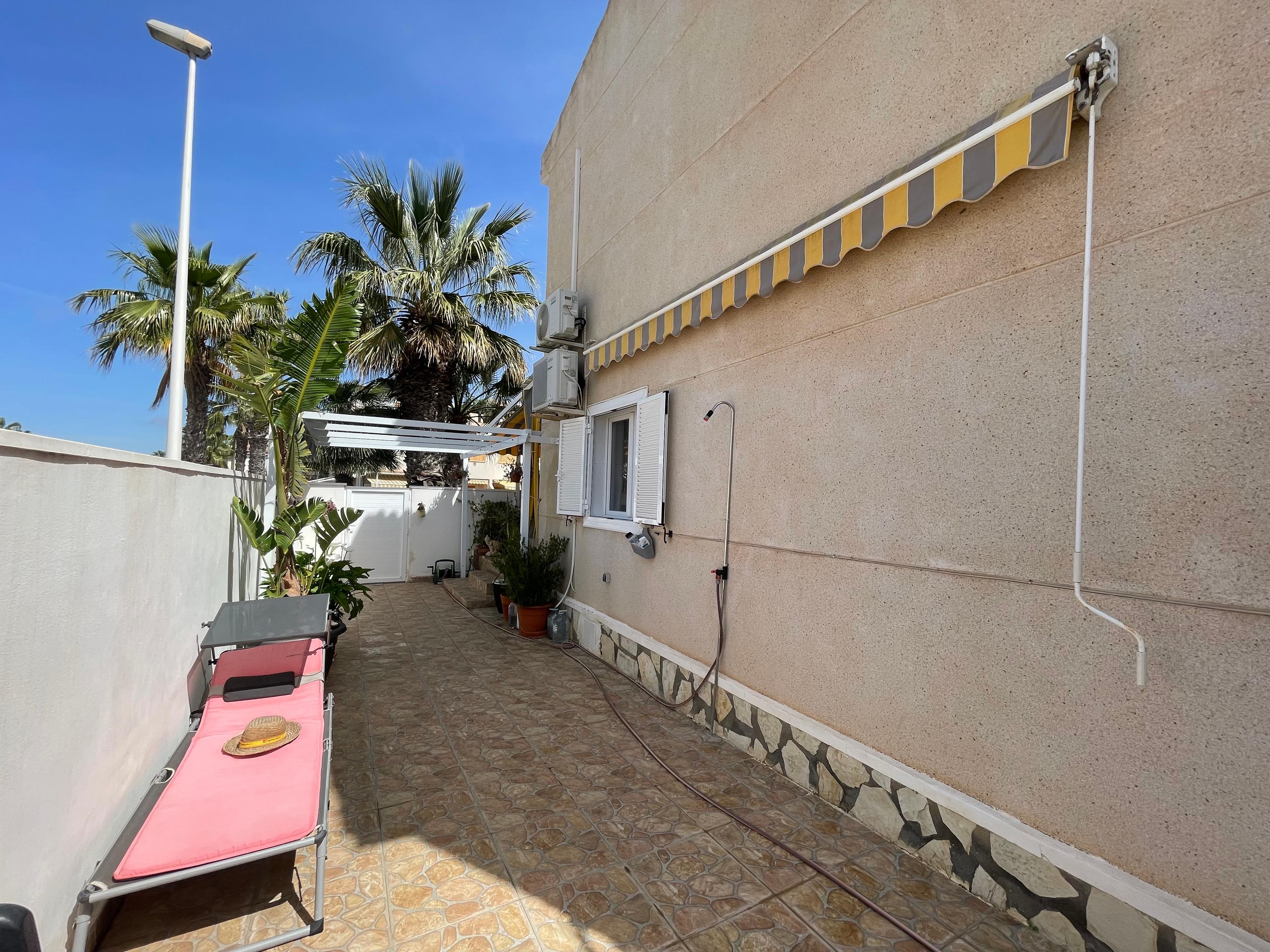 Casa Adosada en Venta en C. Monte de Sta. Pola - 10