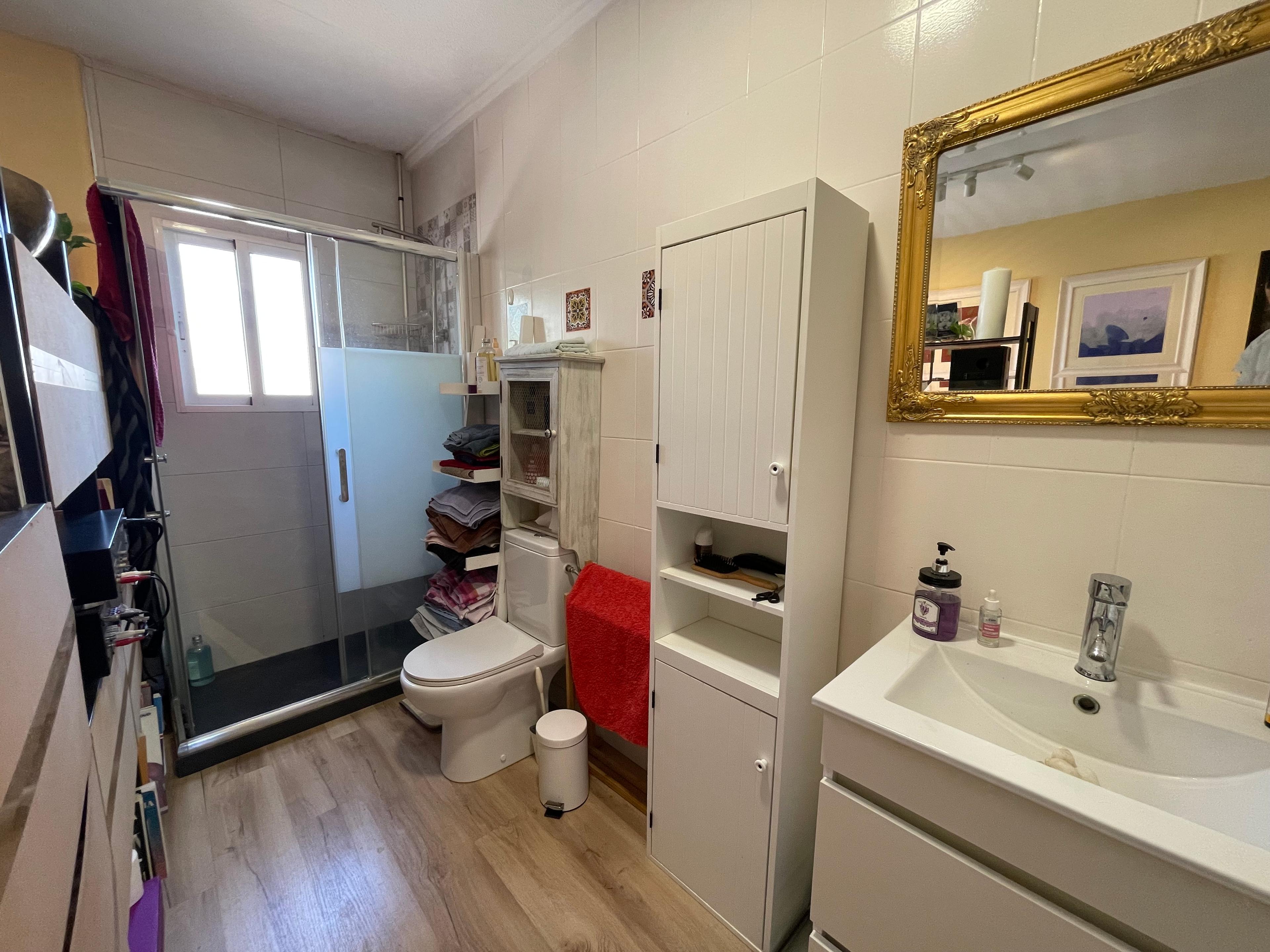 Casa Adosada en Venta en C. Monte de Sta. Pola - 22