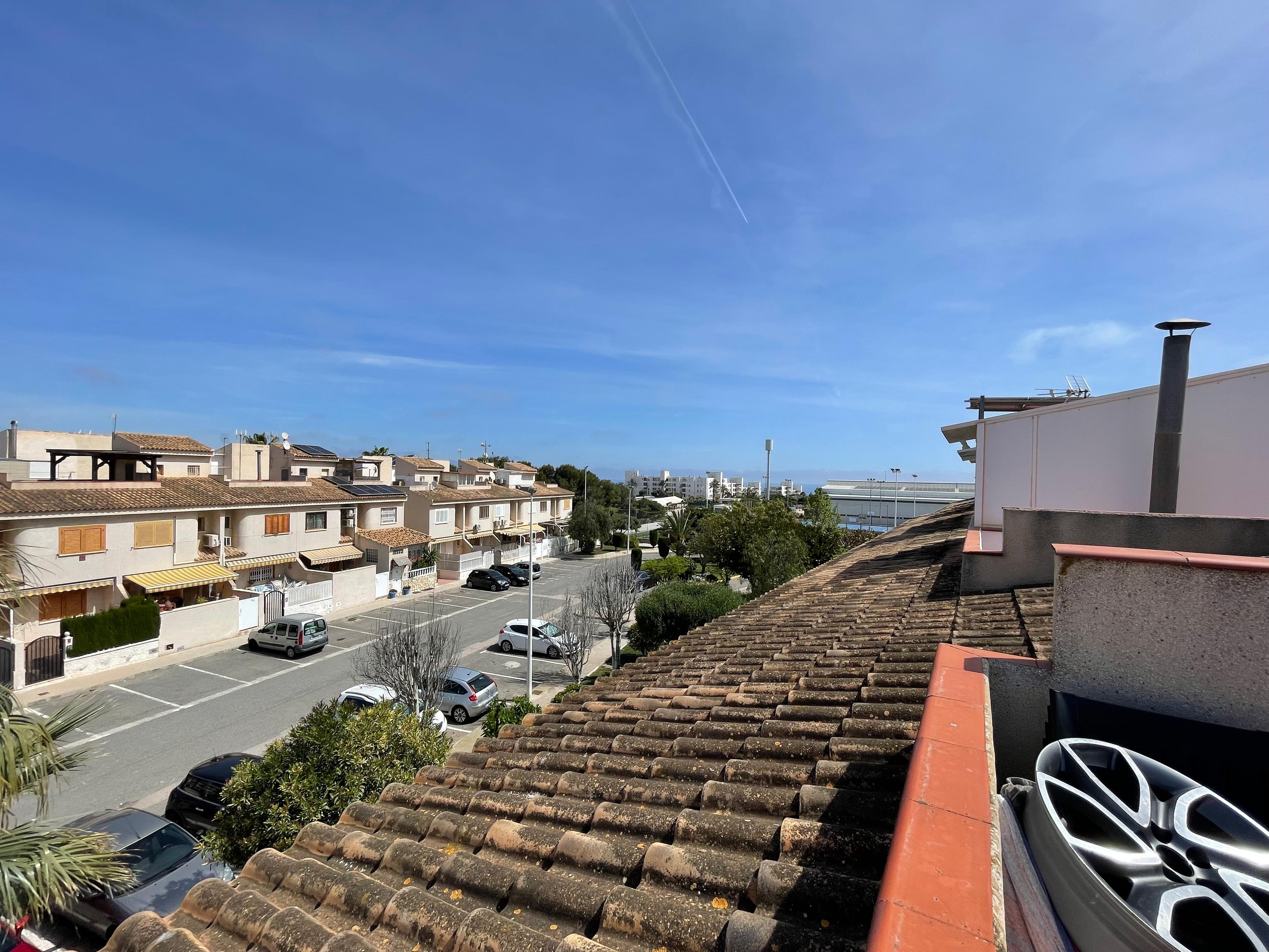 Casa Adosada en Venta en C. Monte de Sta. Pola - 26