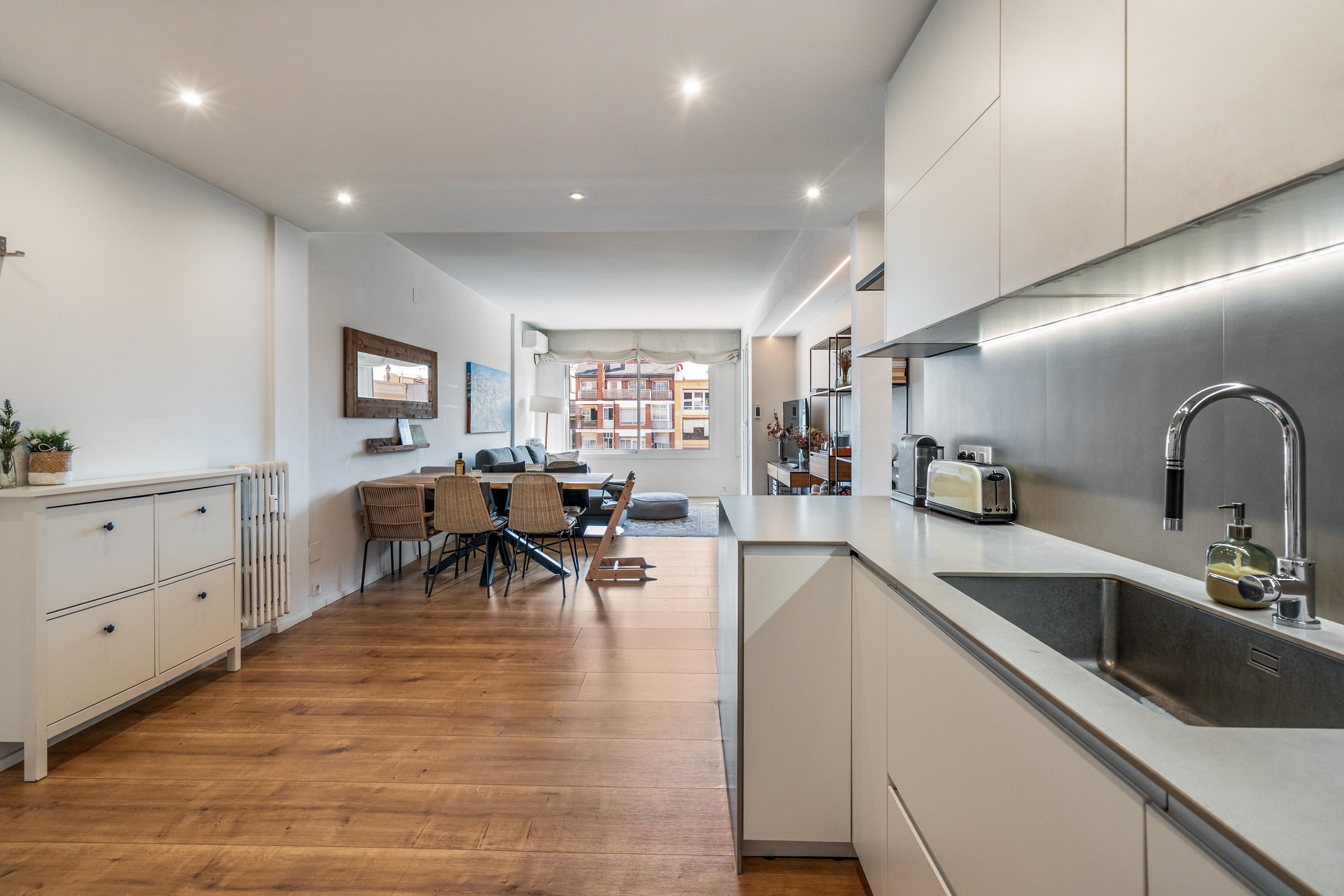 Piso en Venta en Carrer de Villarroel - 11