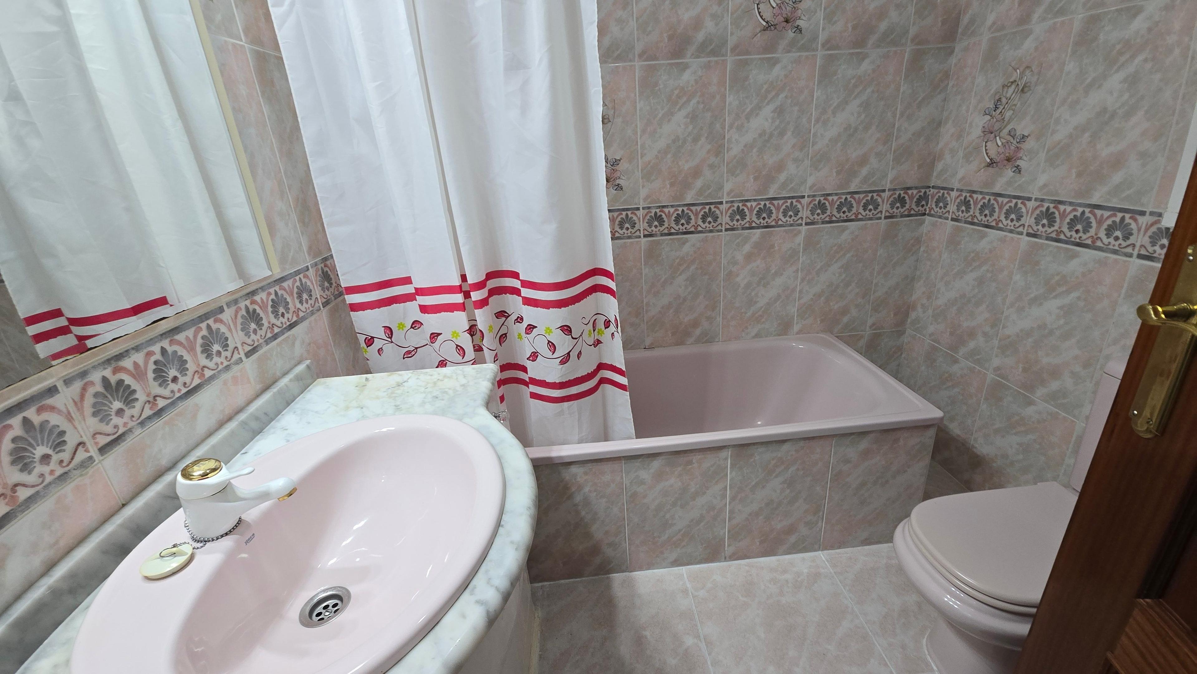 Casa Adosada en Venta en C. Sta. Agueda - 10