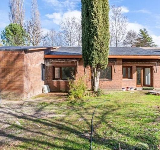 Casa en Venta en Calle Castillo de Alarcón - 3