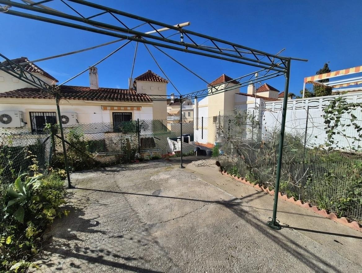 Adosado en Venta en C. Ubio - 22