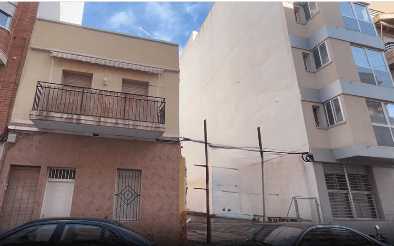 Solar en Venta en Carrer Manuel Safon Santamaria - 7