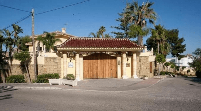 Villa en Venta - Calle los Lirios - 9