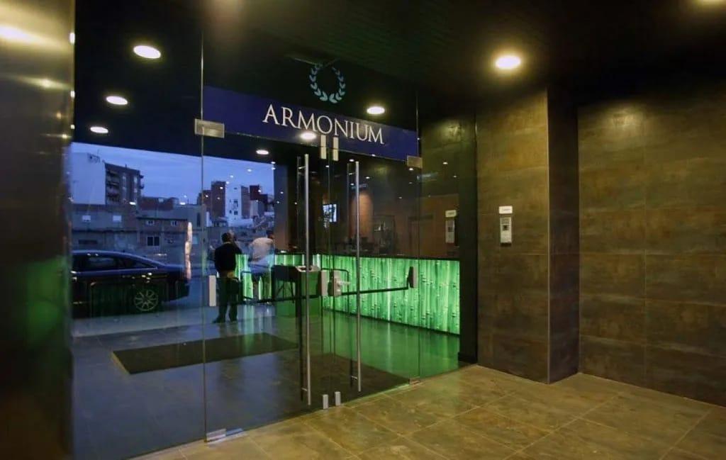 Local en Venta en Carrer Francesc de Vinatea - 5