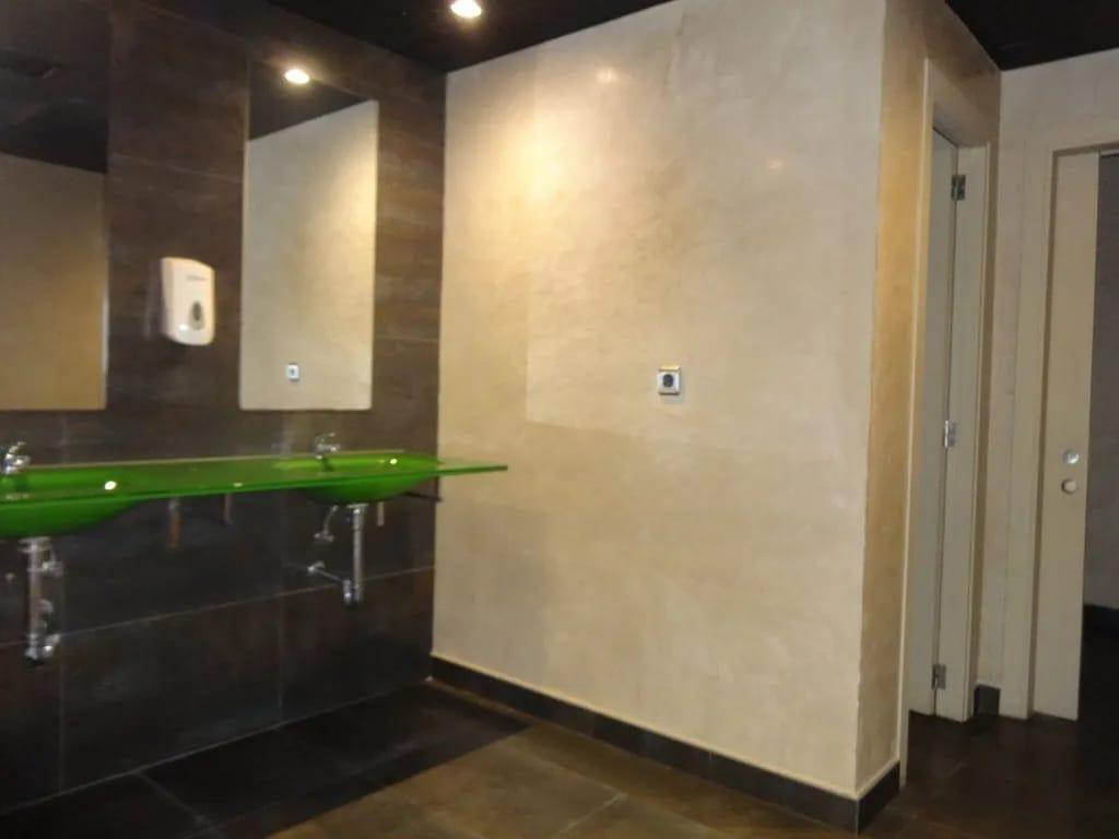 Local en Venta en Carrer Francesc de Vinatea - 13