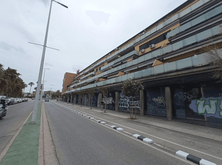 Local en Venta en Carrer Francesc de Vinatea - 2