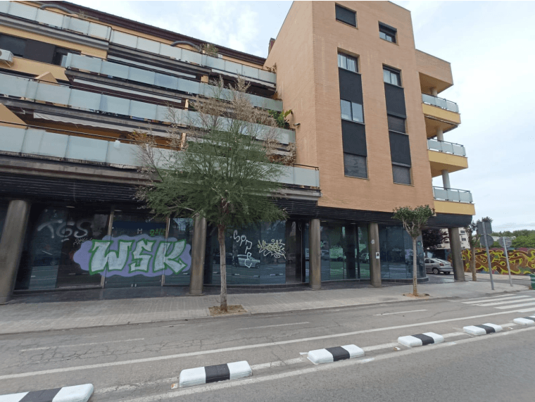 Local en Venta en Carrer Francesc de Vinatea - 1