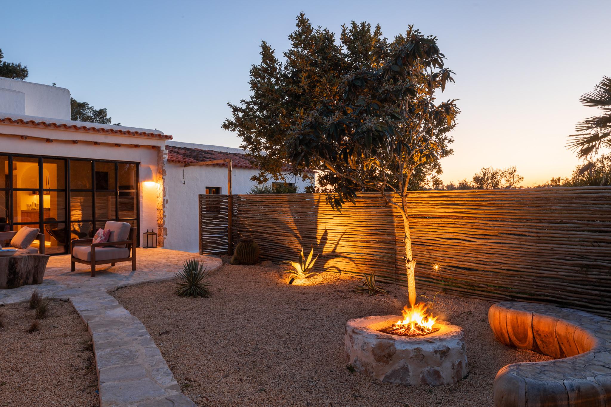 Villa en Venta en Carretera Ei-651 - 78