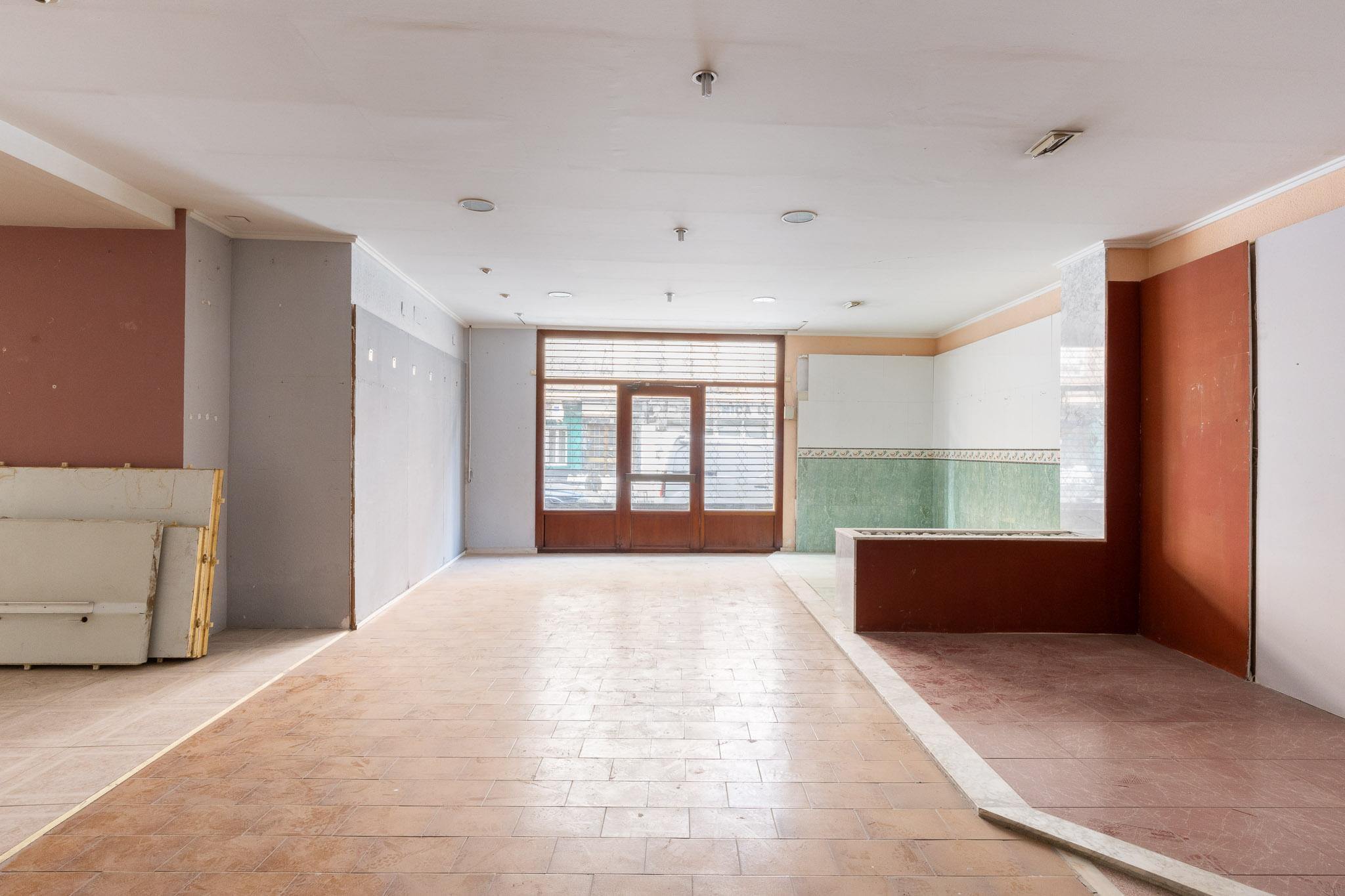 Local en Alquiler en Carrer del Duc de Llíria - 26