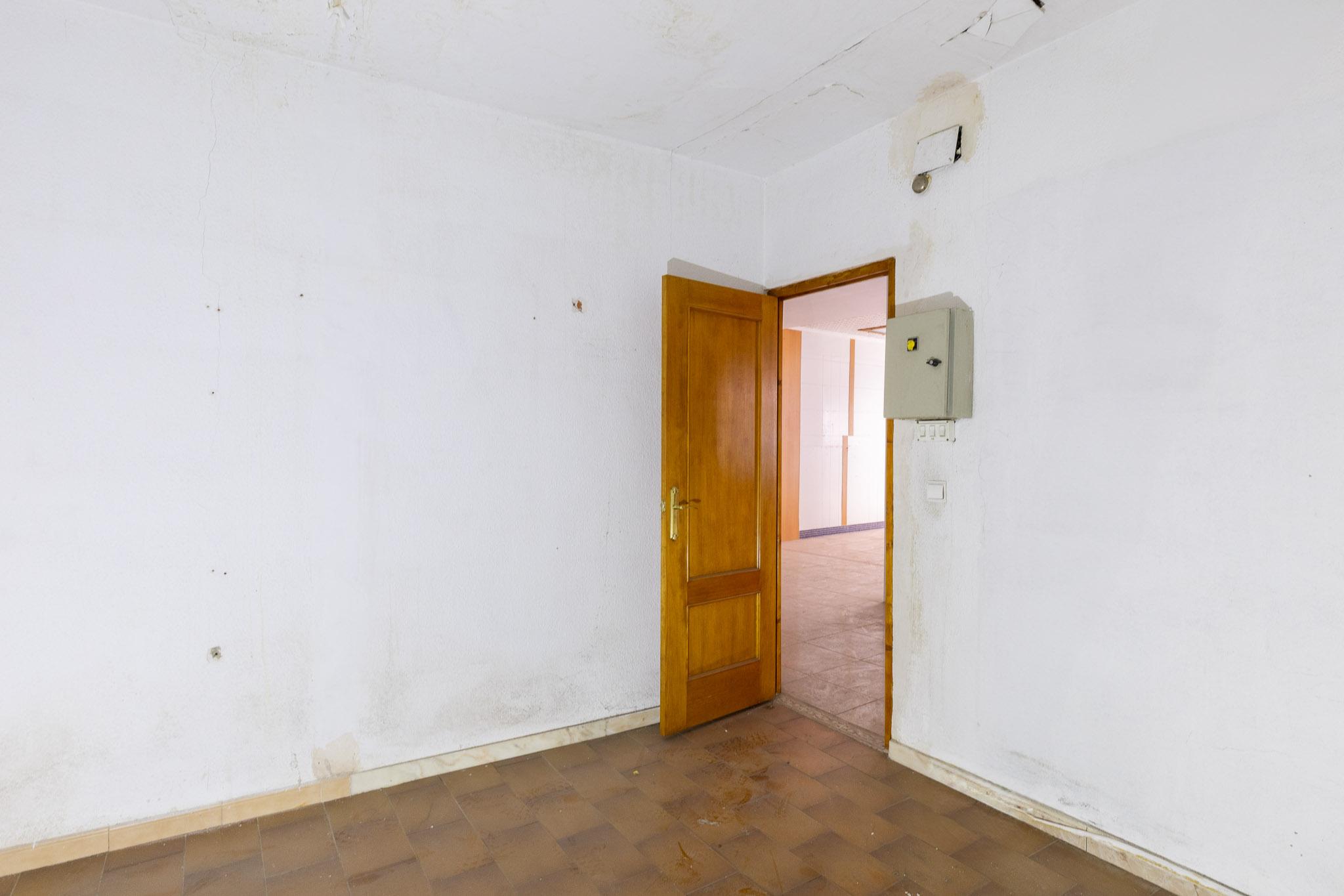 Local en Alquiler en Carrer del Duc de Llíria - 24