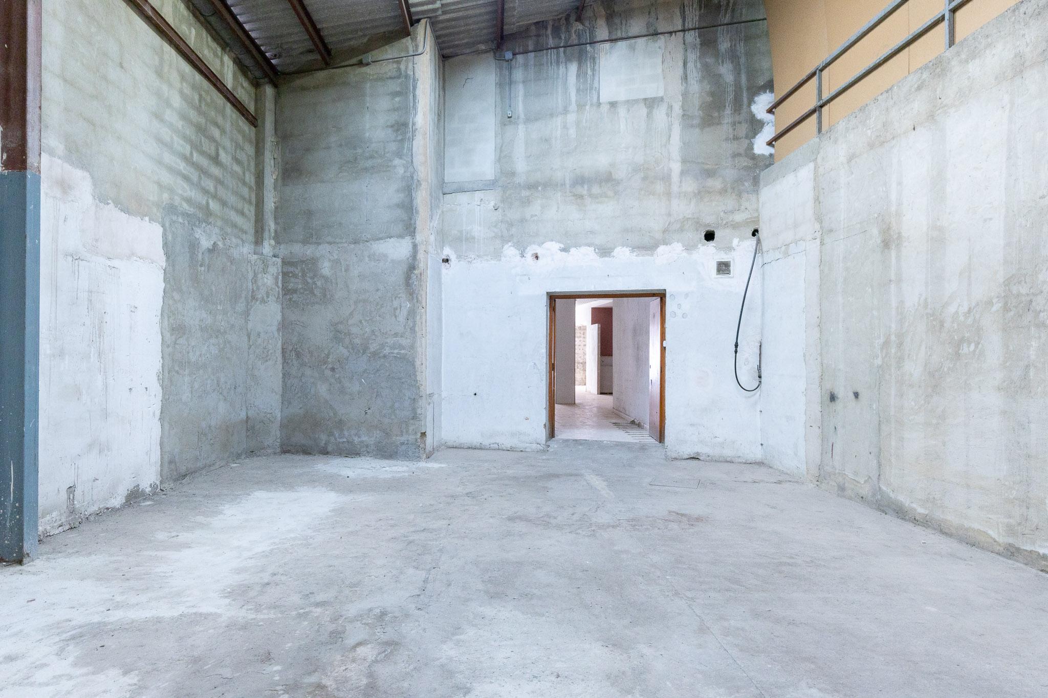 Local en Alquiler en Carrer del Duc de Llíria - 43