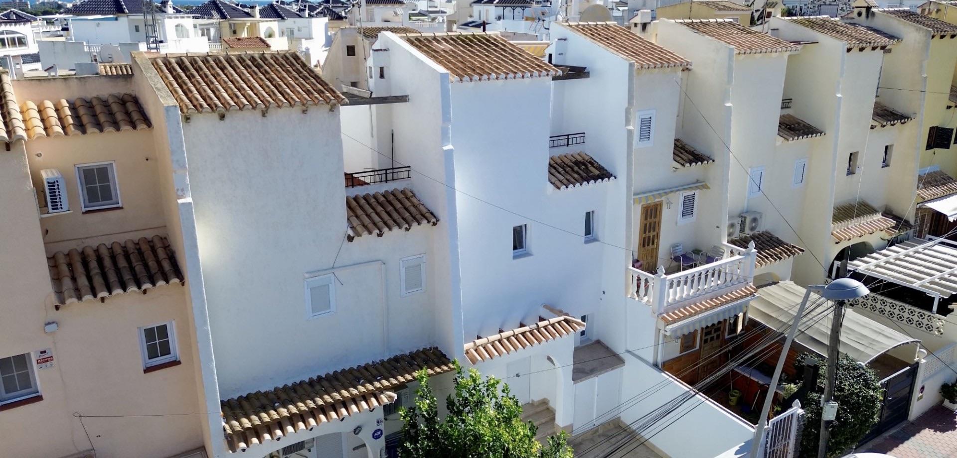 Casa Adosada en Venta en Av. de Torrevieja - 5
