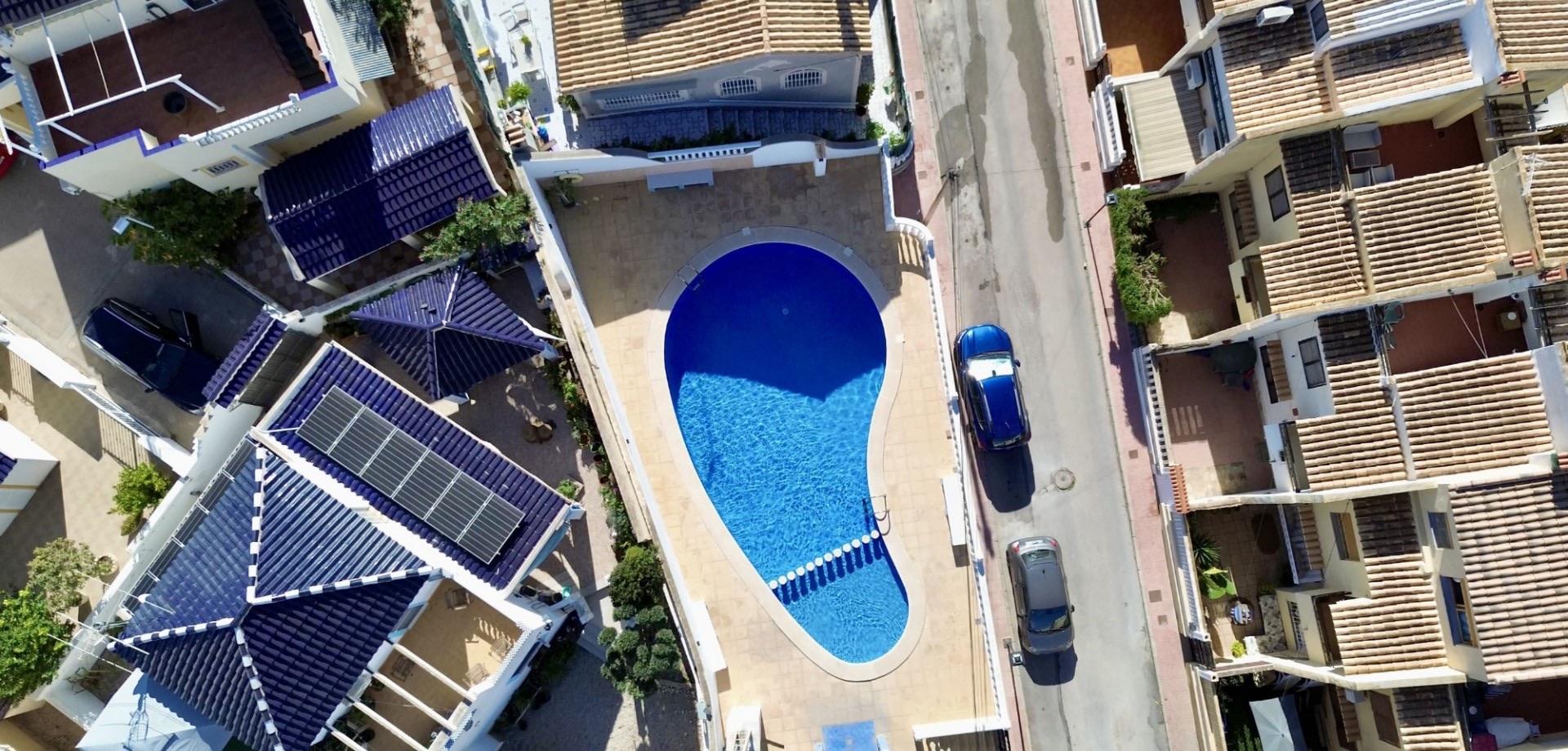 Casa Adosada en Venta en Av. de Torrevieja - 33