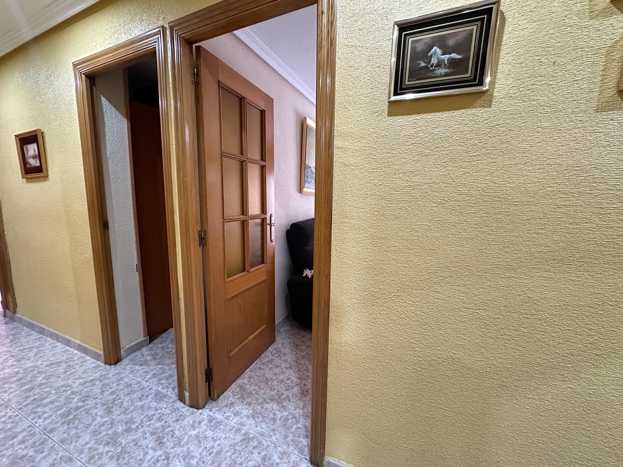 Piso en Venta - Calle Villa de Chiva - 18