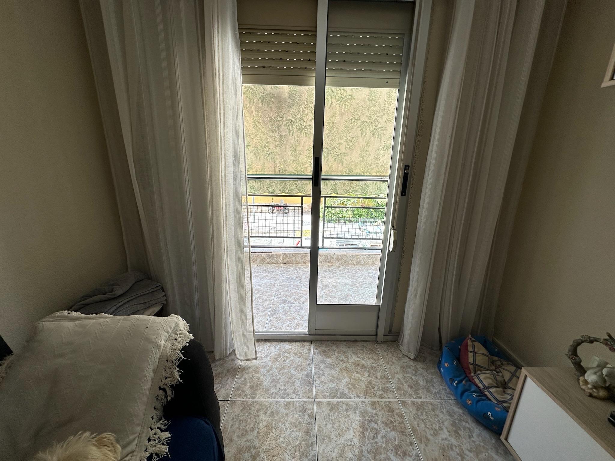 Piso en Venta - Calle Villa de Chiva - 12