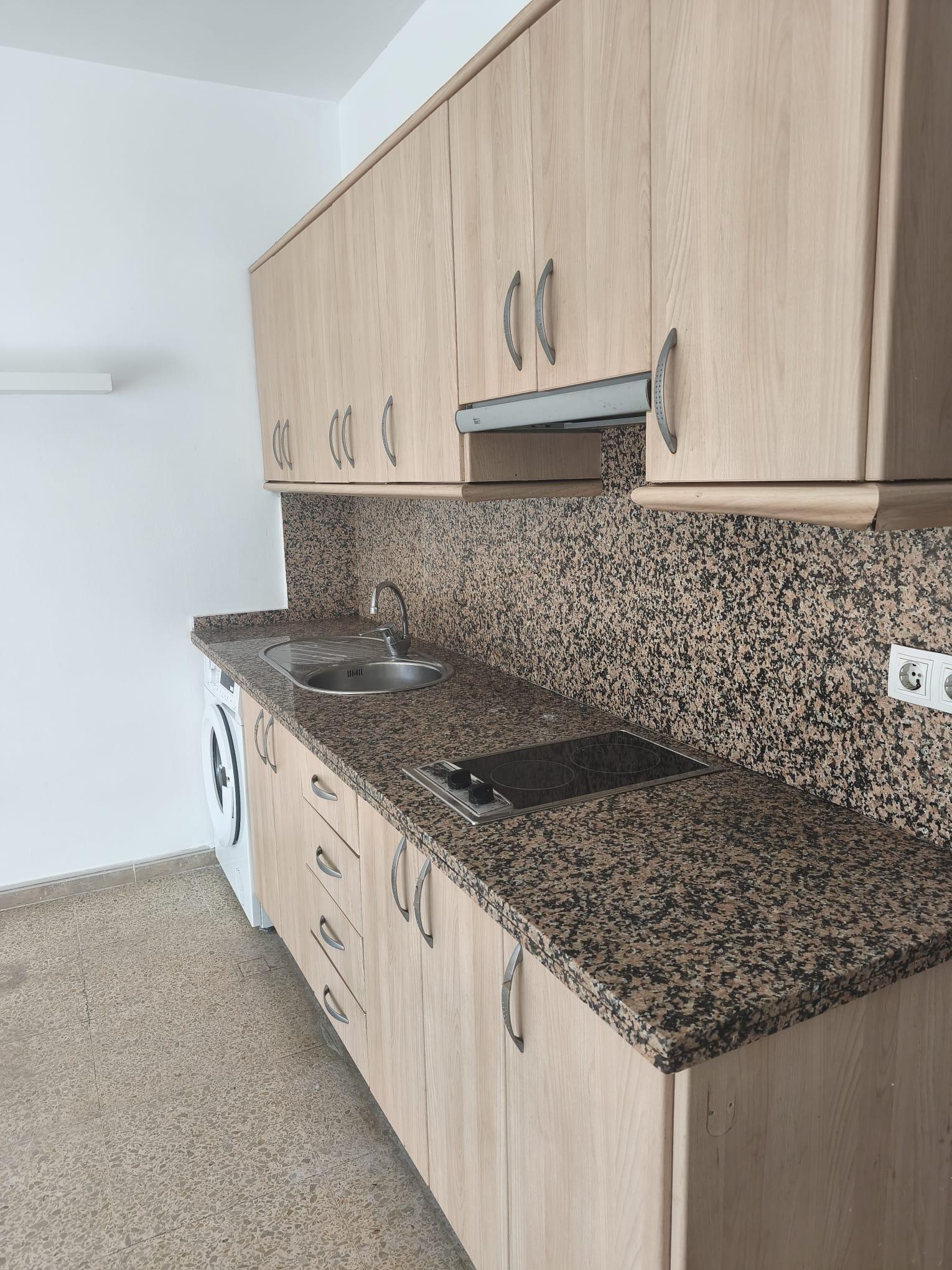 Piso en Venta en Calle Ibrahin - 7