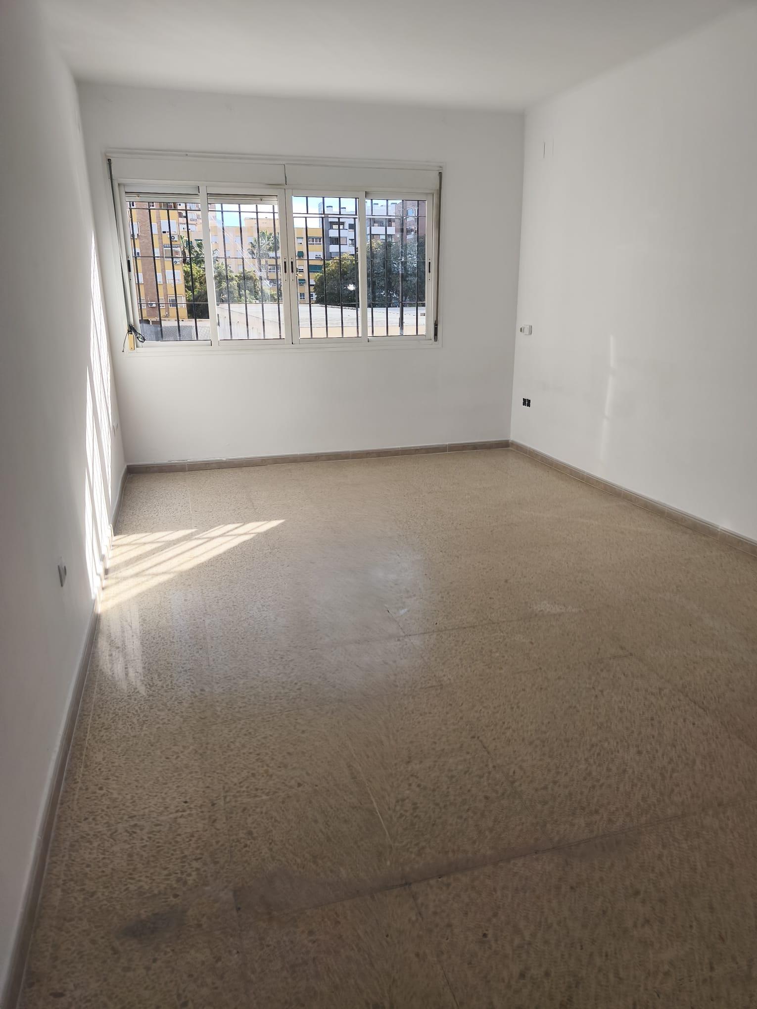 Piso en Venta en Calle Ibrahin - 3