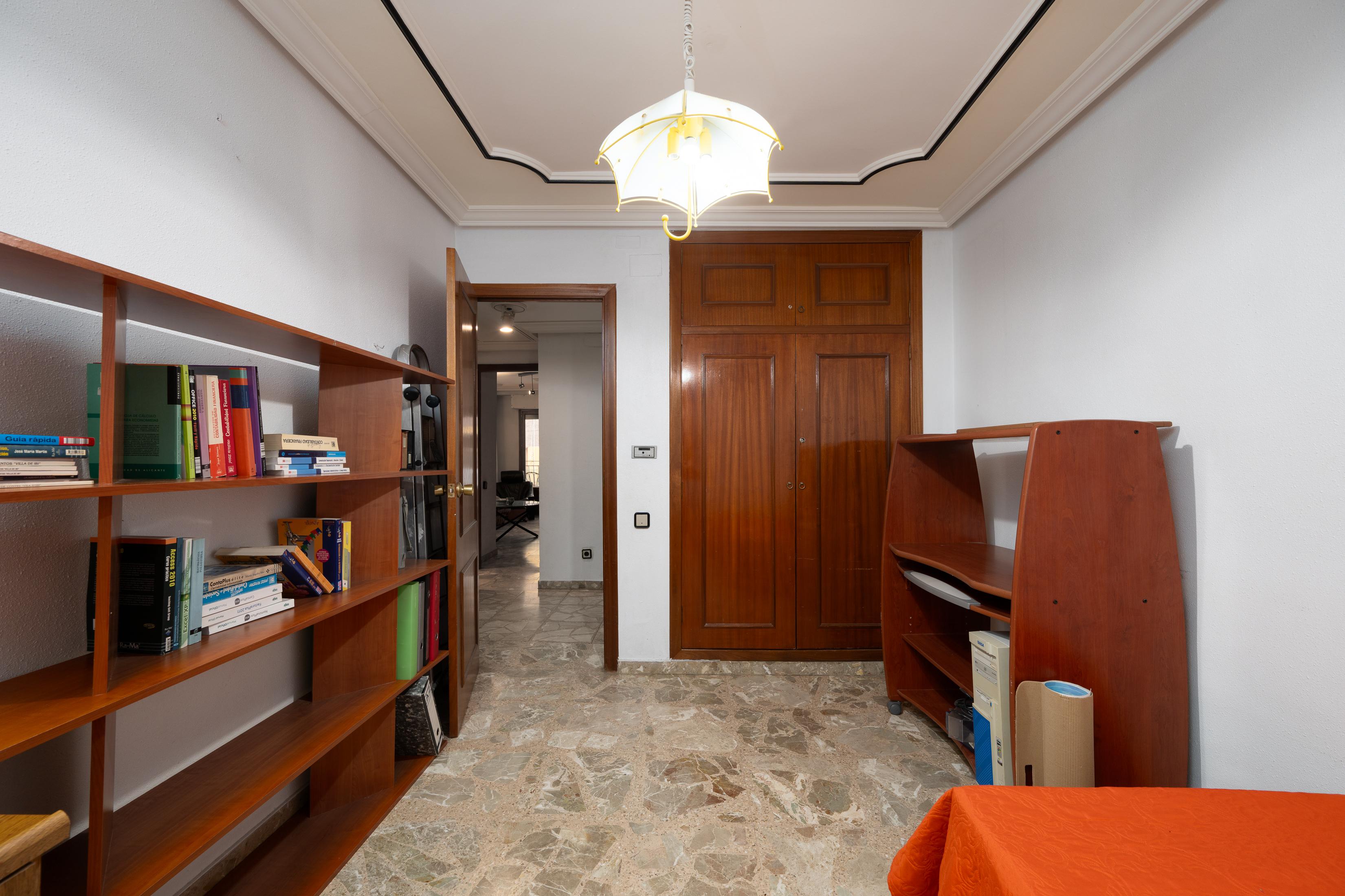 Piso en Venta en Carrer Nou d'Octubre - 12