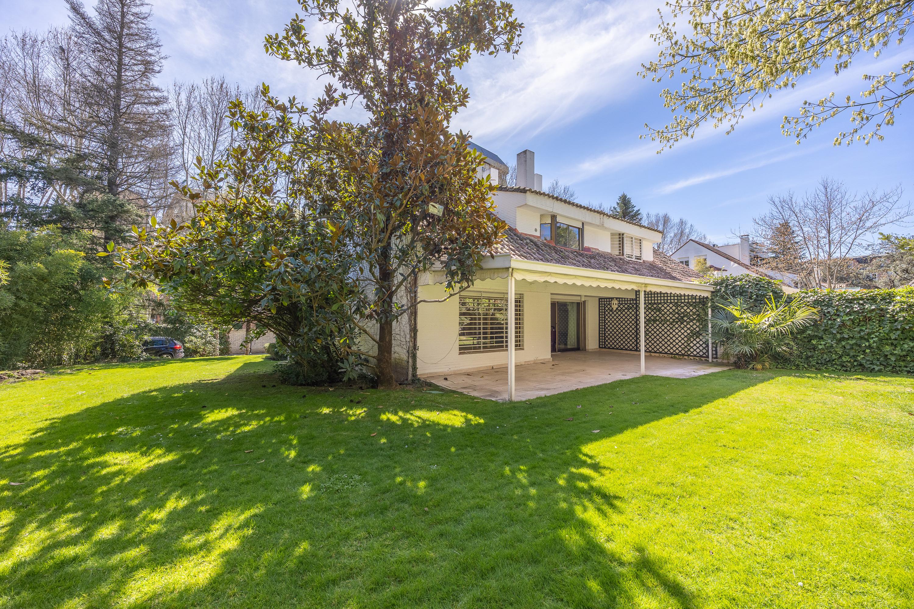 Semi-Detached Townhouse en Venta en C. de Fresnedillas - 16