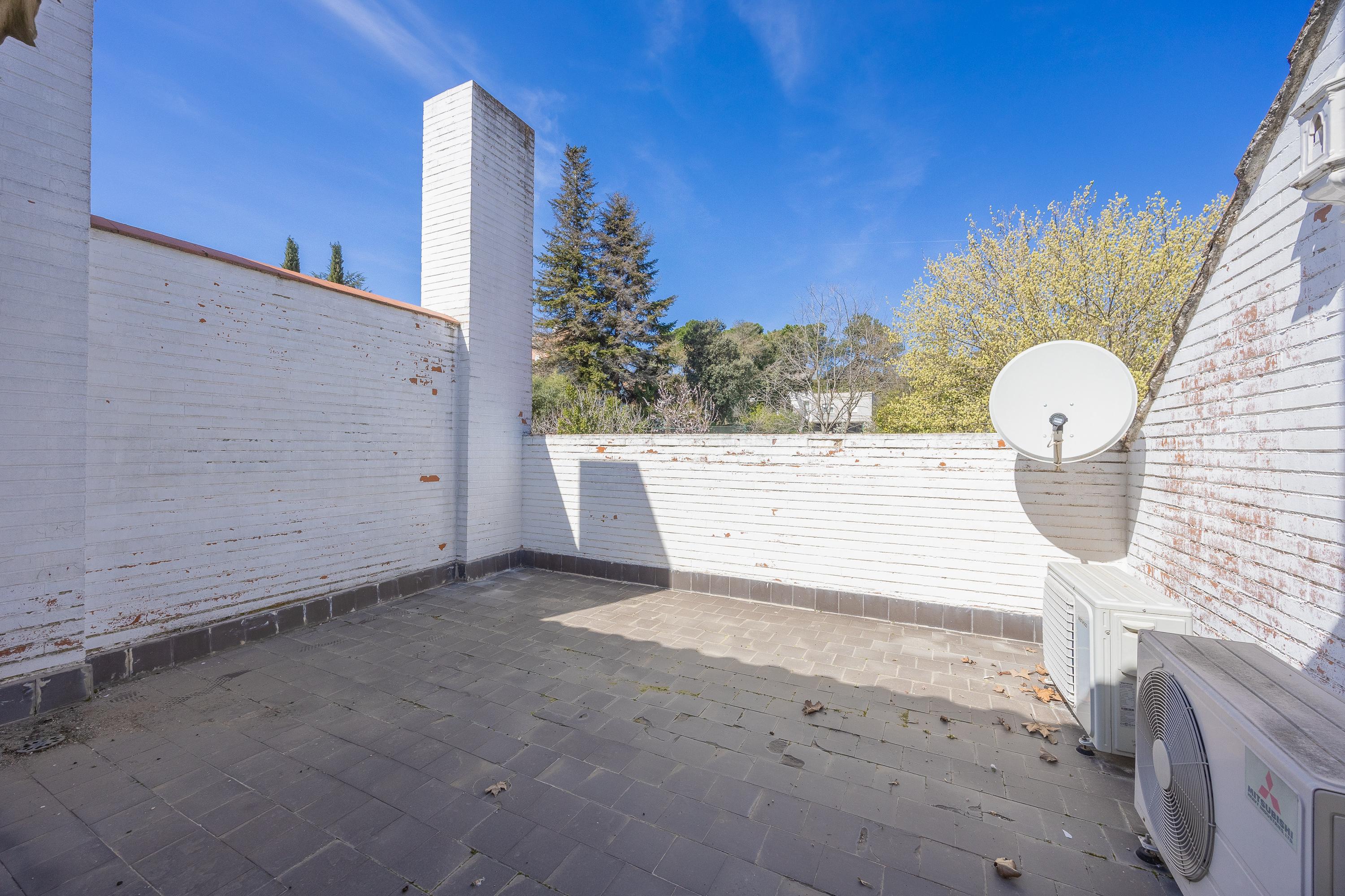 Semi-Detached Townhouse en Venta en C. de Fresnedillas - 20