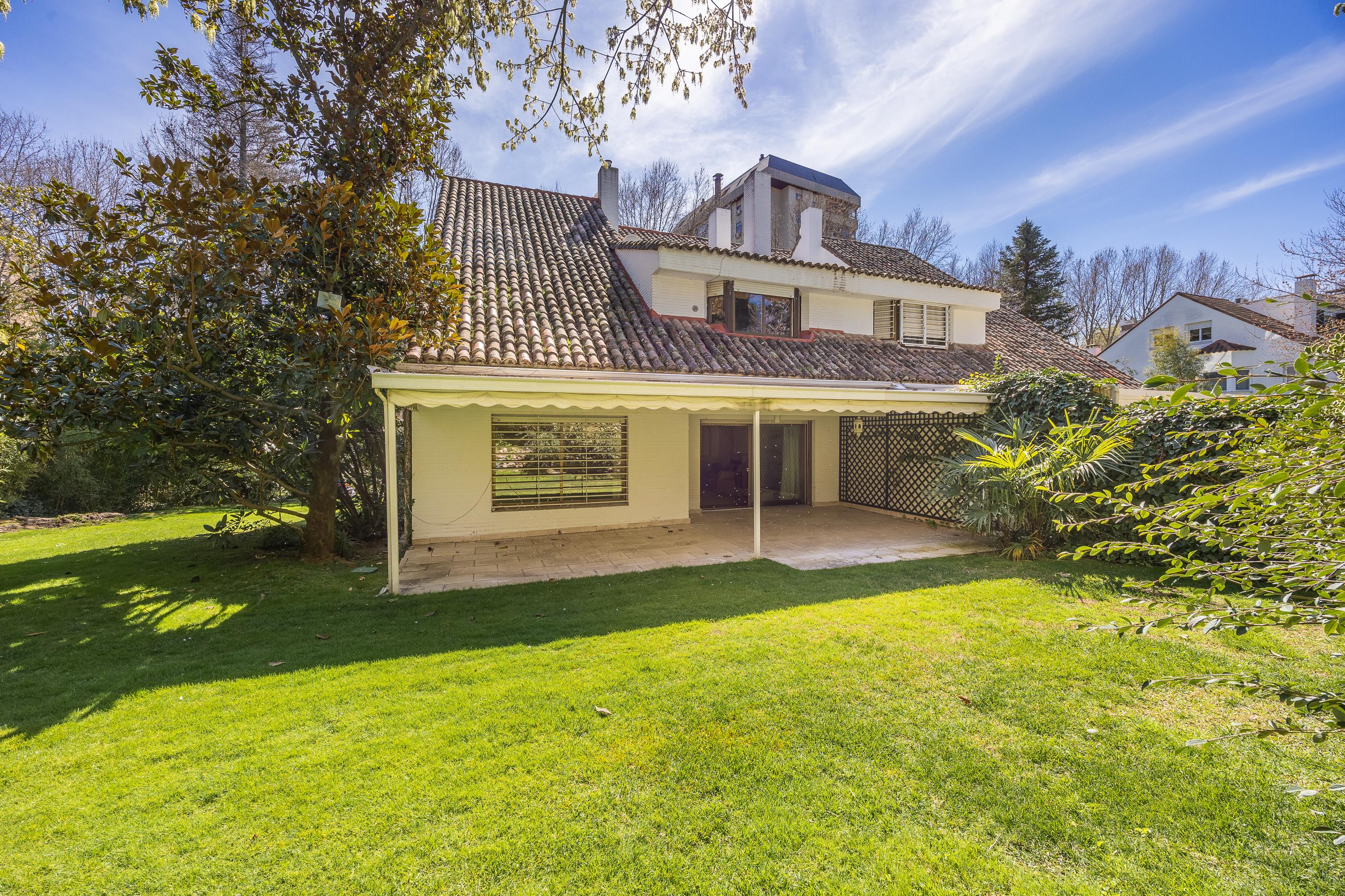 Semi-Detached Townhouse en Venta en C. de Fresnedillas - 19