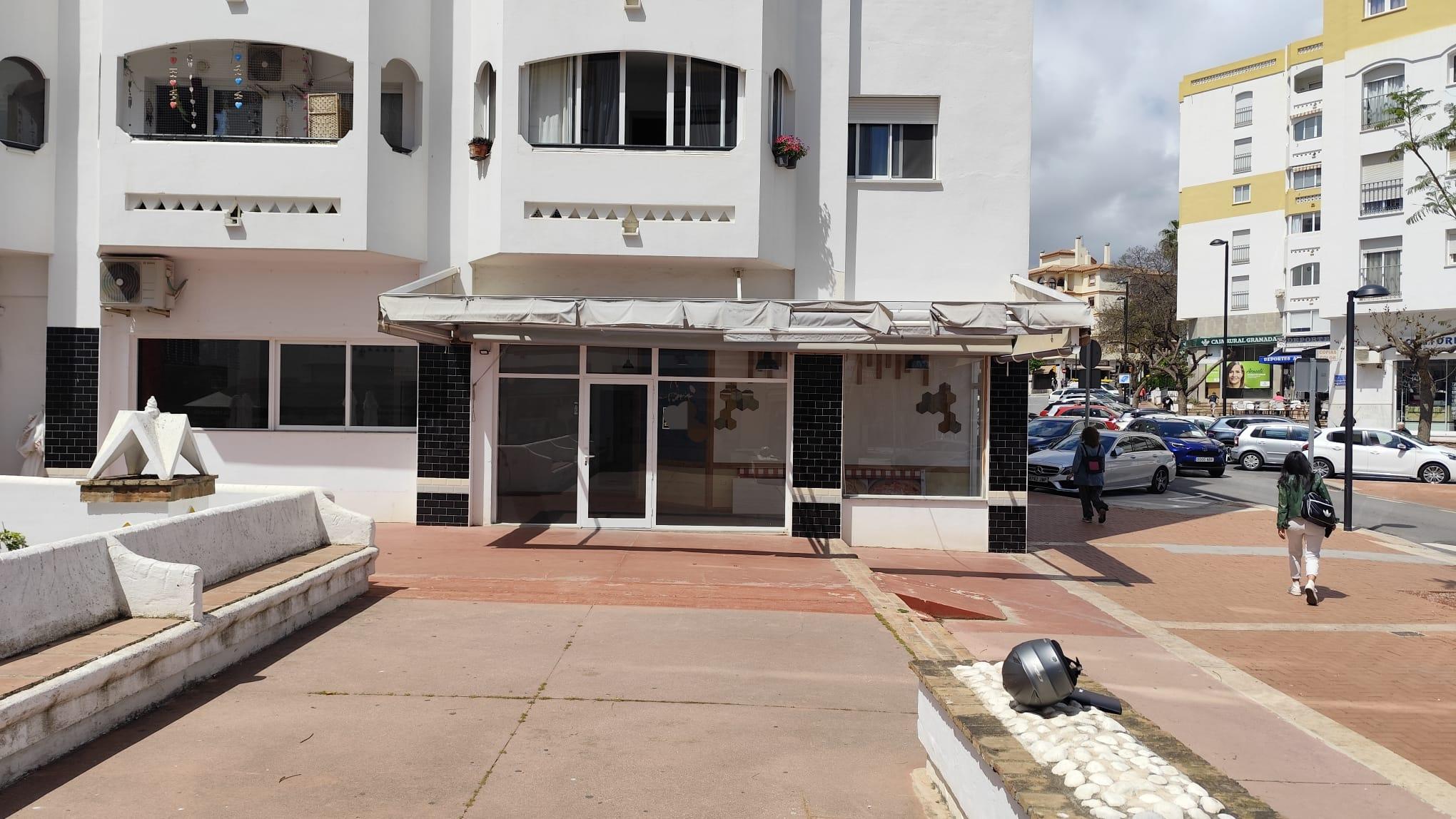 Local en Venta en Calle Zodiaco - 5