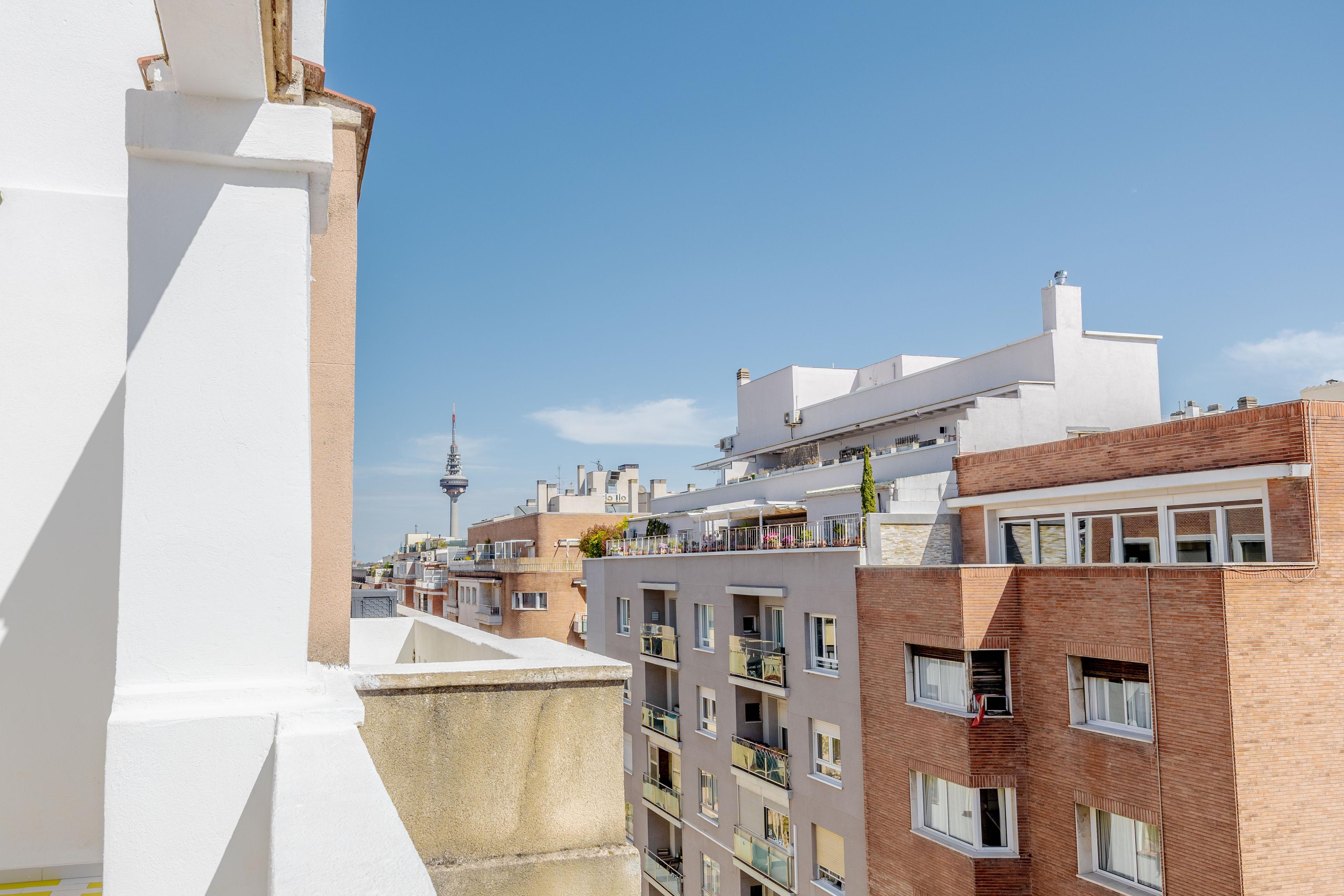 Piso en Venta en C. del Duque de Sesto - 33